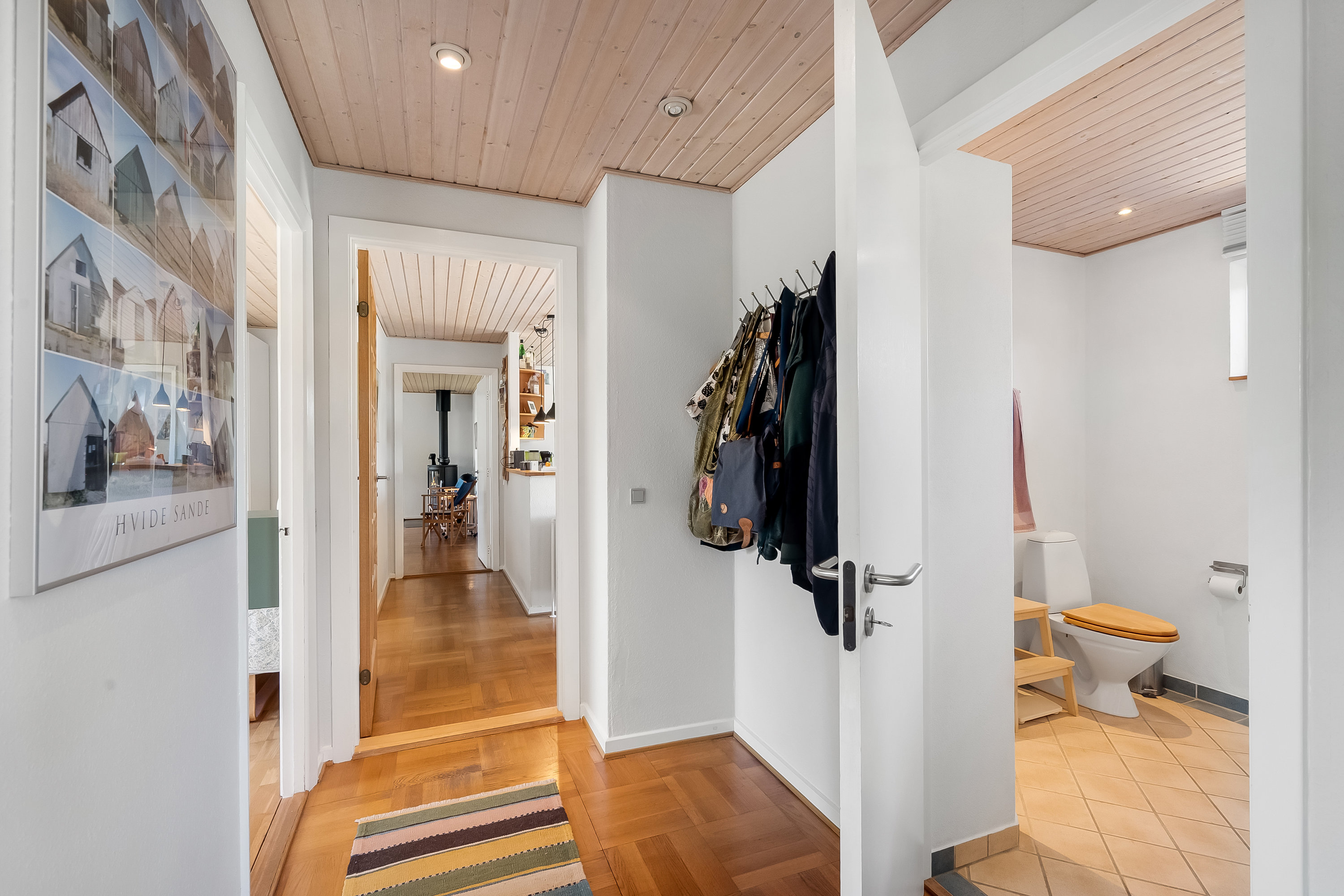 Fremhævet gang billede i fuldskærmstilstand. Billede af Kastanjevej 7, 6950 Ringkøbing