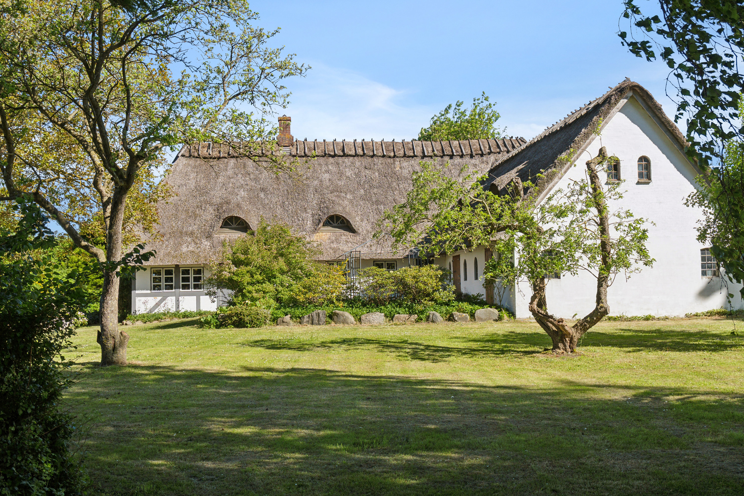 Fremhævet set fra haven billede i fuldskærmstilstand. Billede af Hundstrupvej 79, 5762 Vester Skerninge