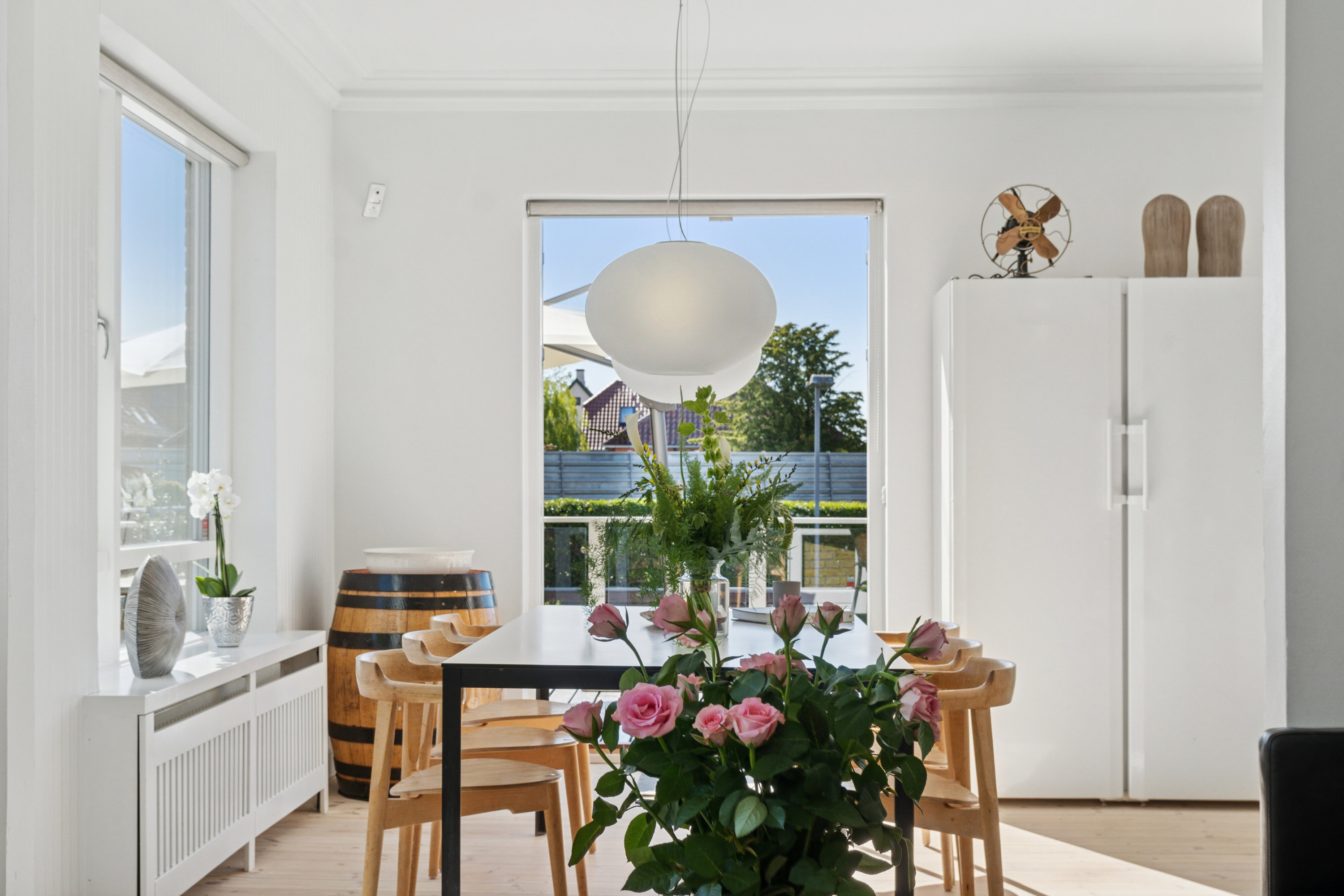 Fremhævet spisestue billede i fuldskærmstilstand. Billede af Svend Dyrings Vej 12, 2300 København S