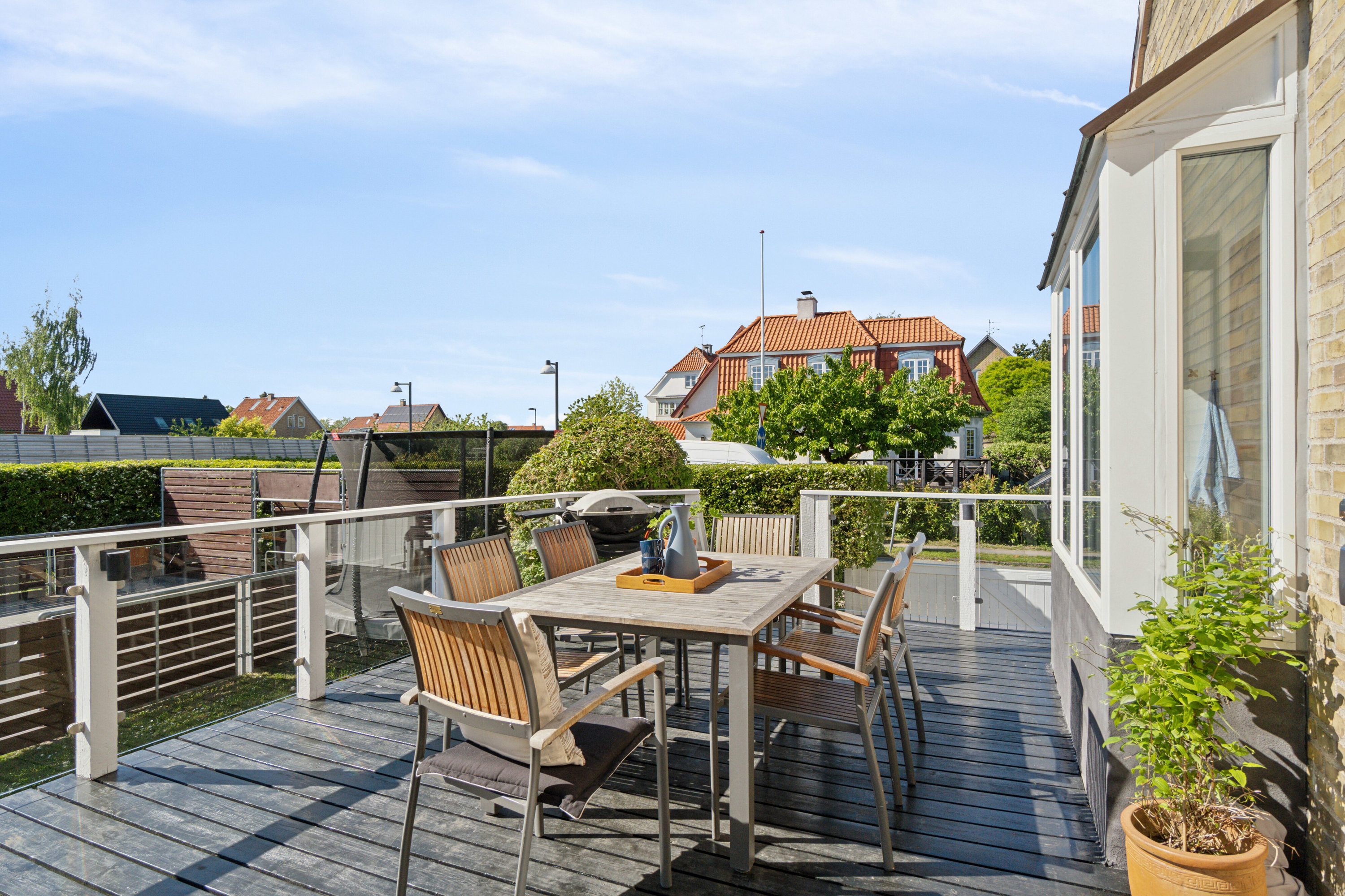 Fremhævet terrasse billede i fuldskærmstilstand. Billede af Svend Dyrings Vej 12, 2300 København S