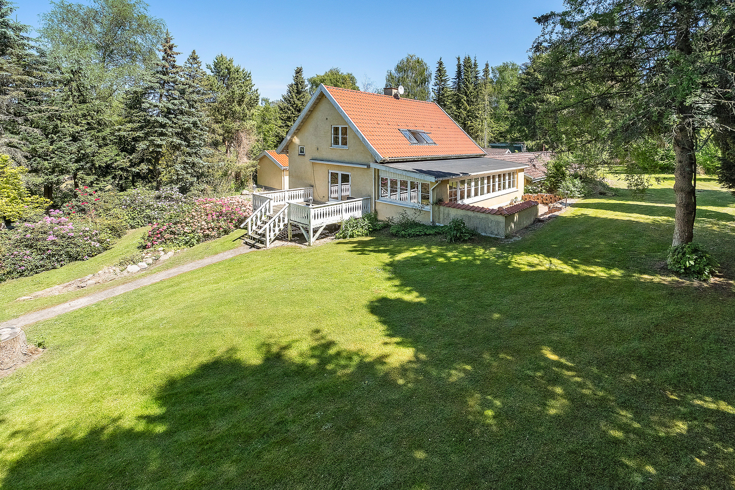 Miniaturebillede 2: ejendommen. Billede af Hørsholm Kongevej 21, 2970 Hørsholm