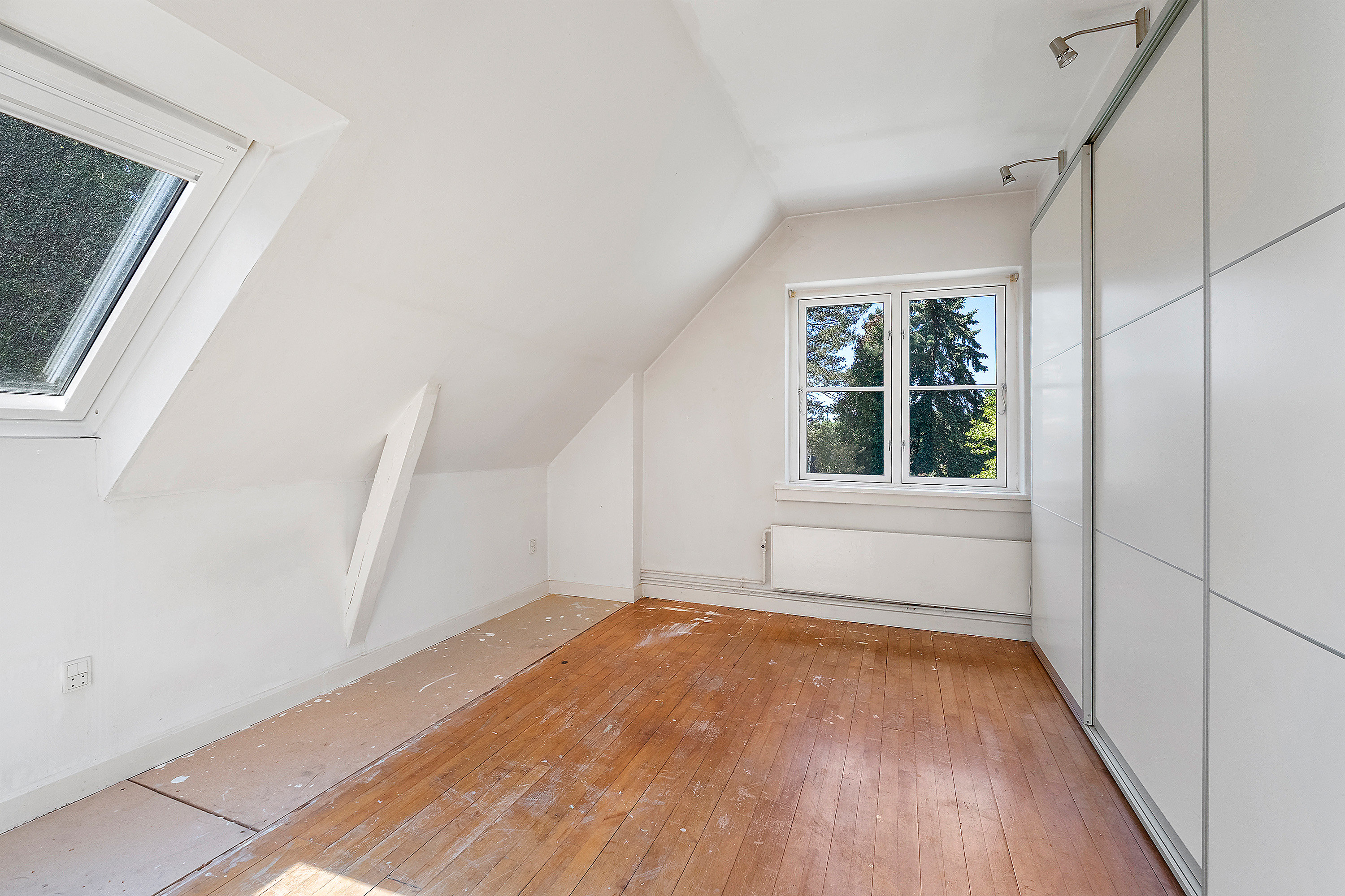 Fremhævet værelse billede i fuldskærmstilstand. Billede af Hørsholm Kongevej 21, 2970 Hørsholm