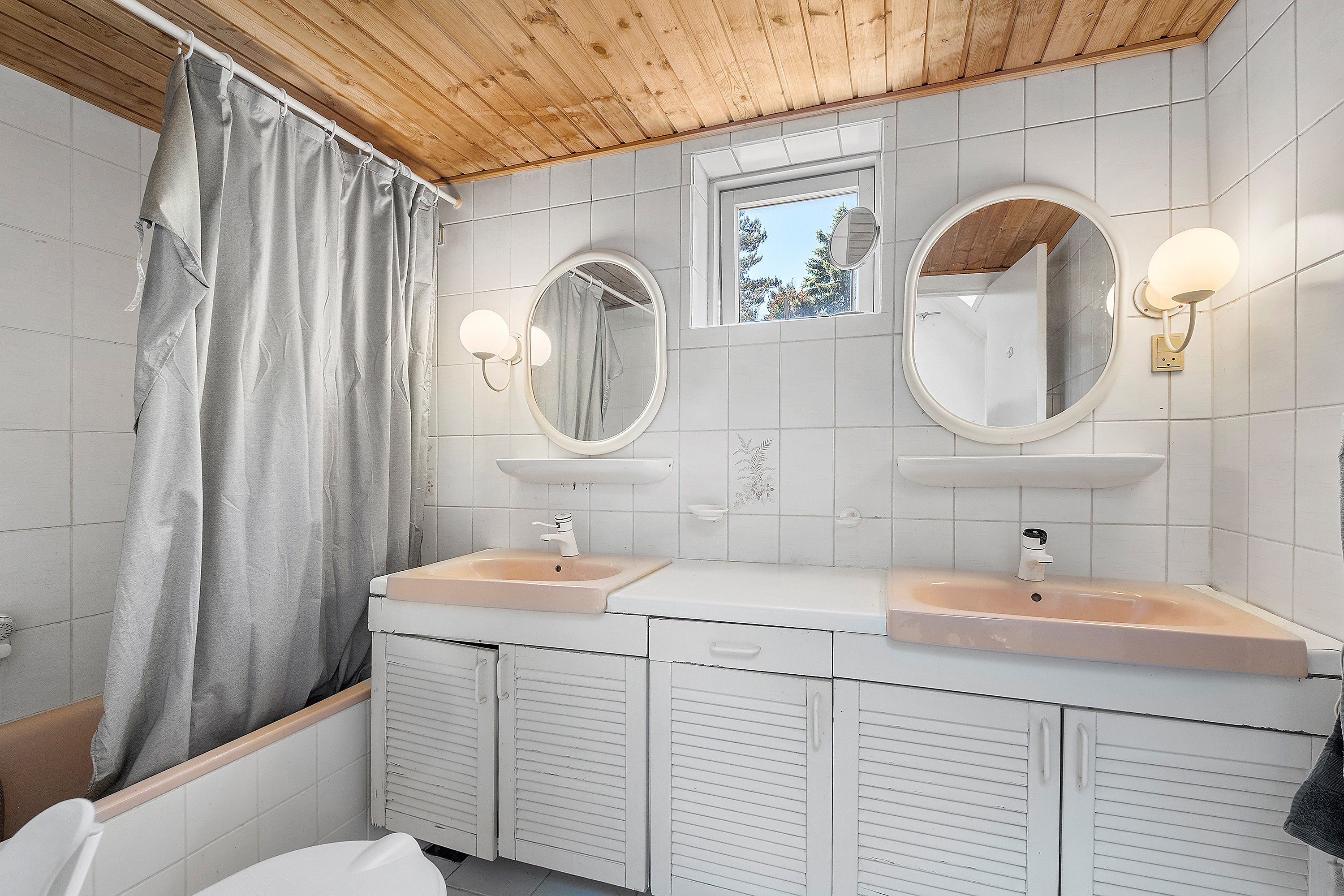 Fremhævet badeværelse billede i fuldskærmstilstand. Billede af Hørsholm Kongevej 21, 2970 Hørsholm