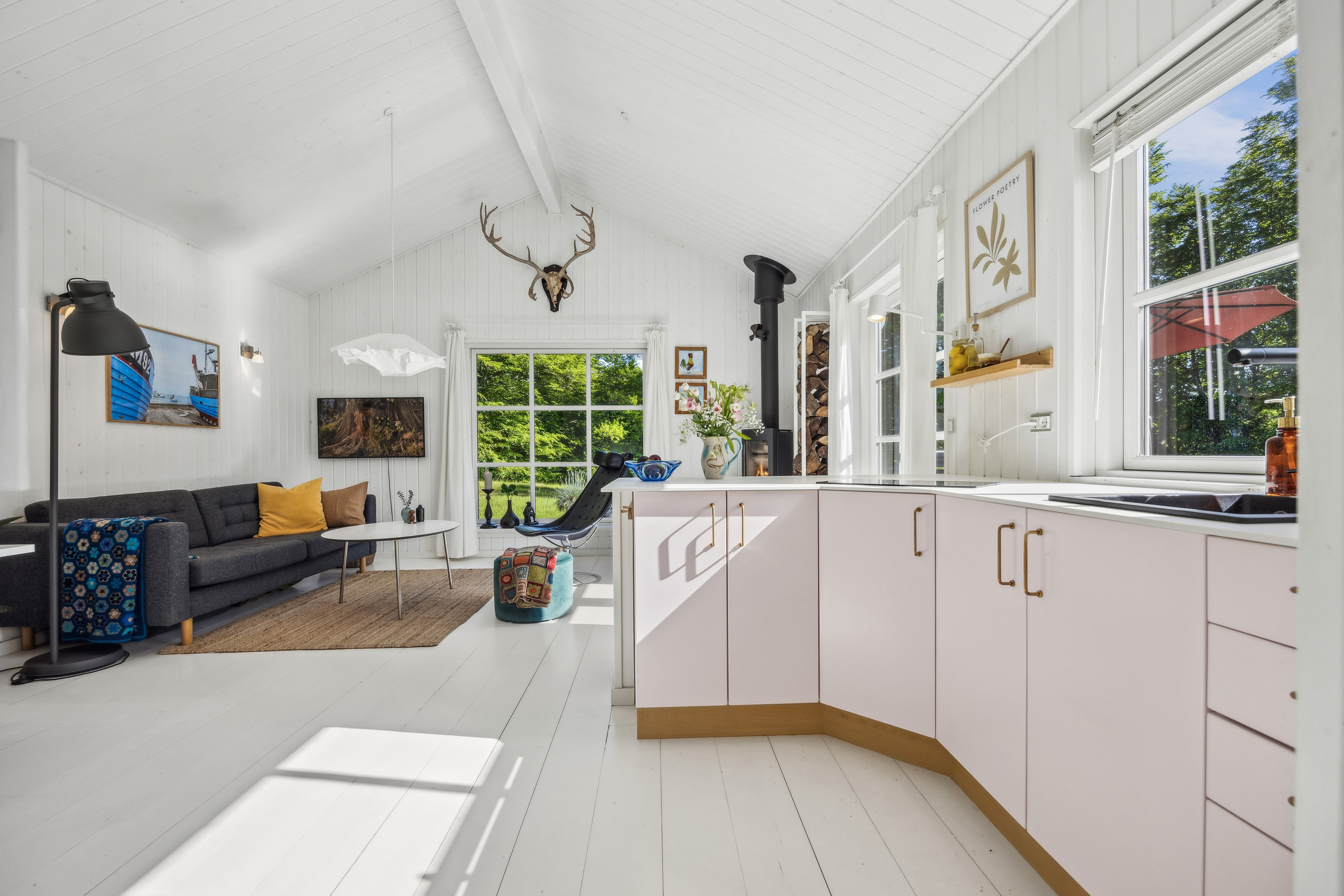 Fremhævet køkken billede i fuldskærmstilstand. Billede af Vestbjerg Skovvej 30, 9380 Vestbjerg