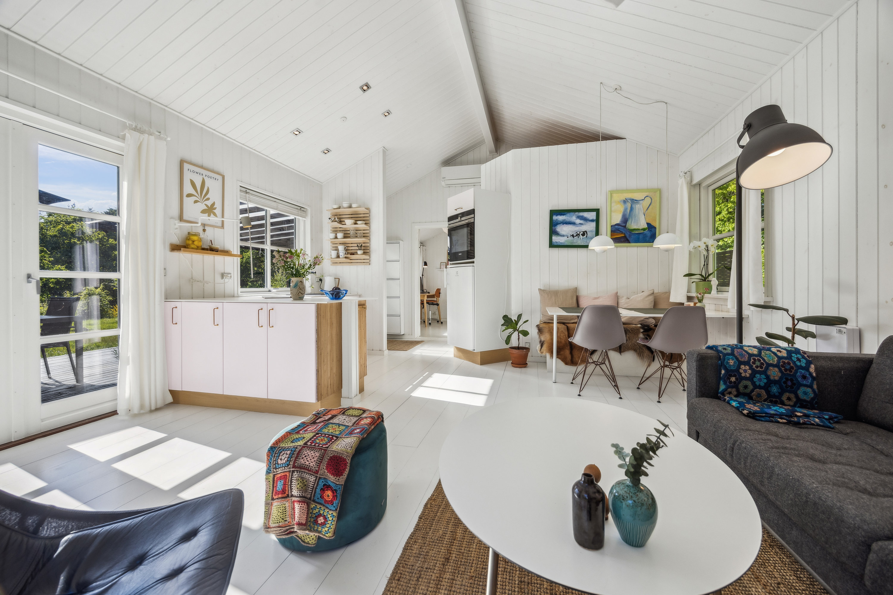 Fremhævet stue billede i fuldskærmstilstand. Billede af Vestbjerg Skovvej 30, 9380 Vestbjerg