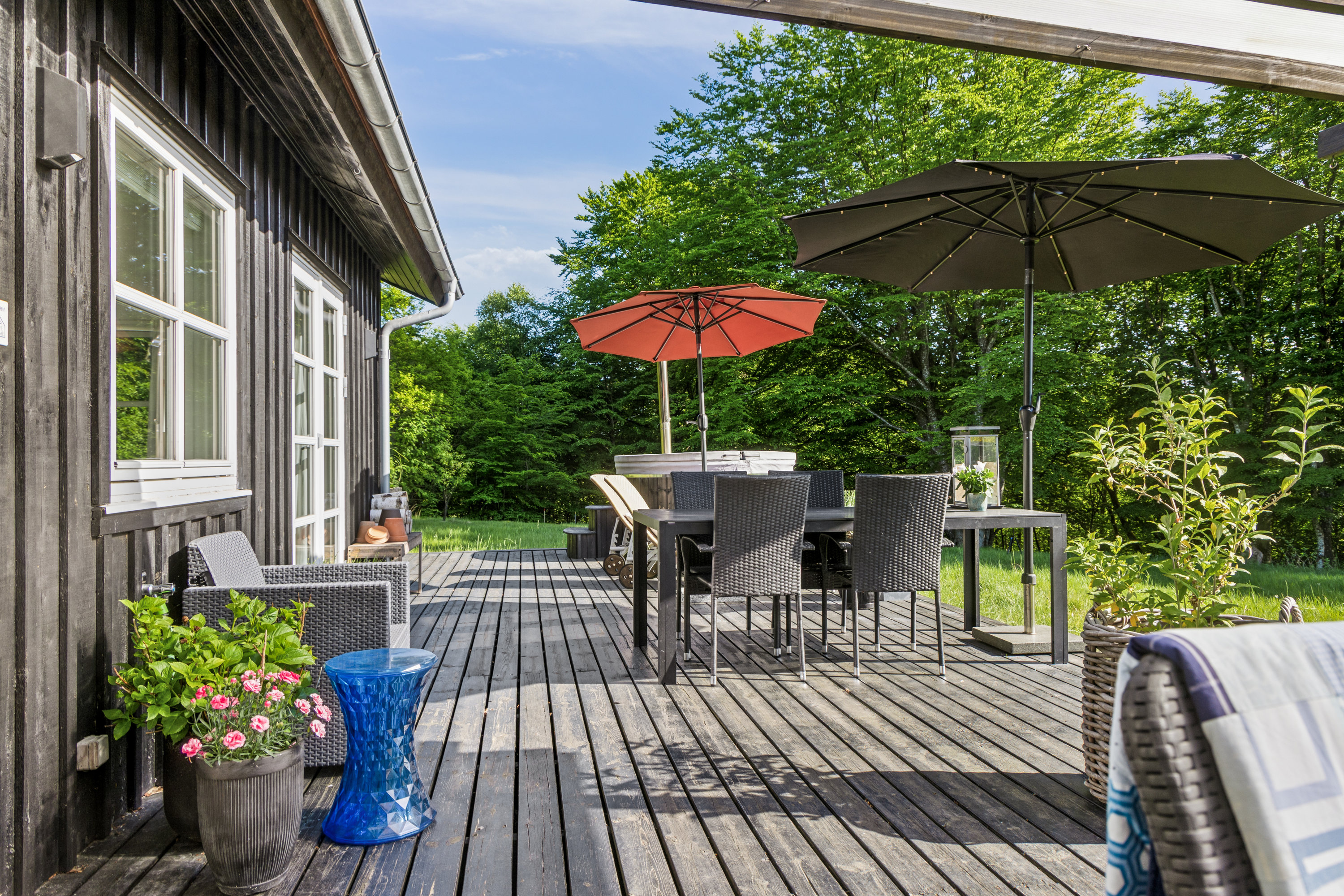 Fremhævet terrasse billede i fuldskærmstilstand. Billede af Vestbjerg Skovvej 30, 9380 Vestbjerg