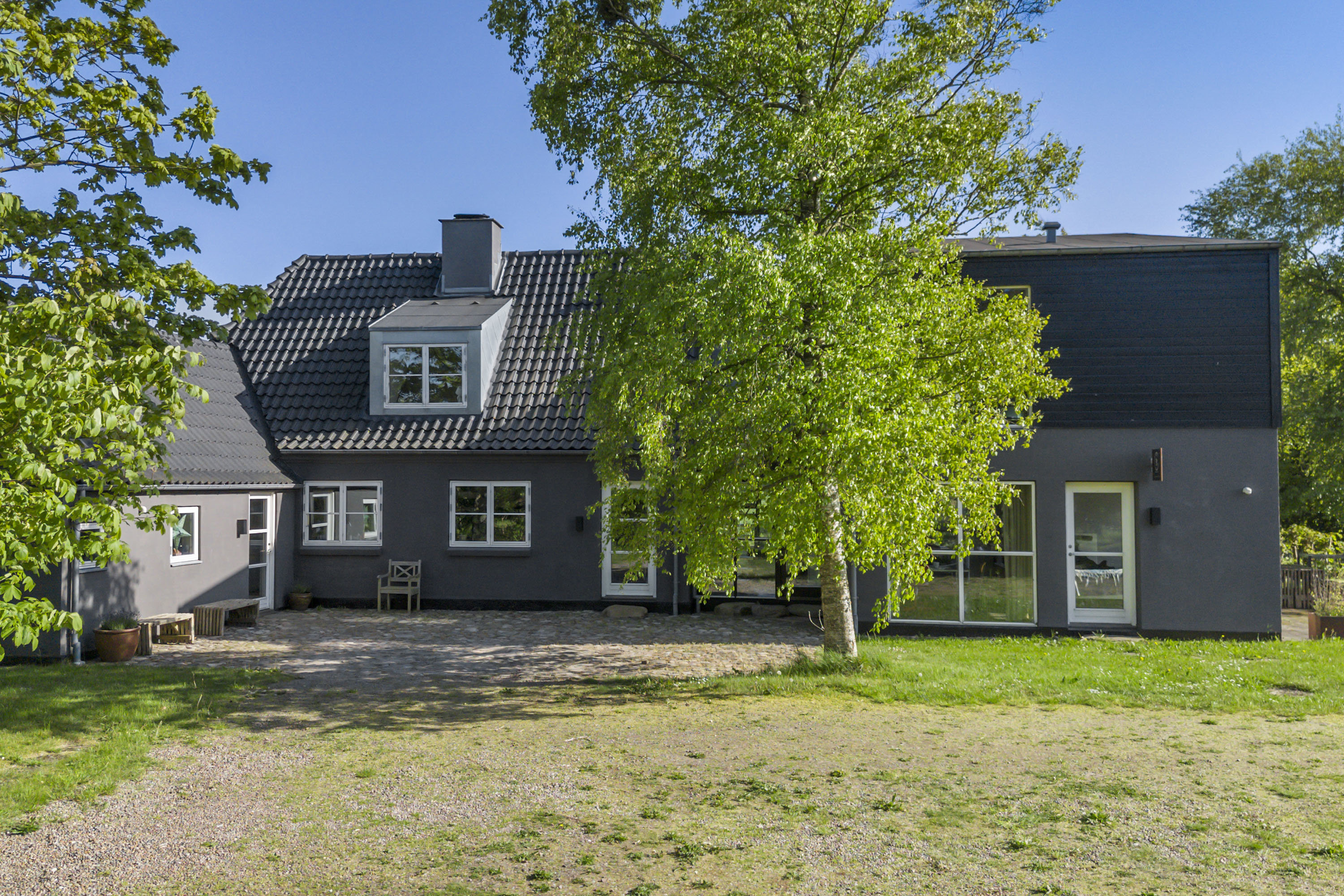 Fremhævet facade billede i fuldskærmstilstand. Billede af Elkærvej 6, Tversted, 9881 Bindslev