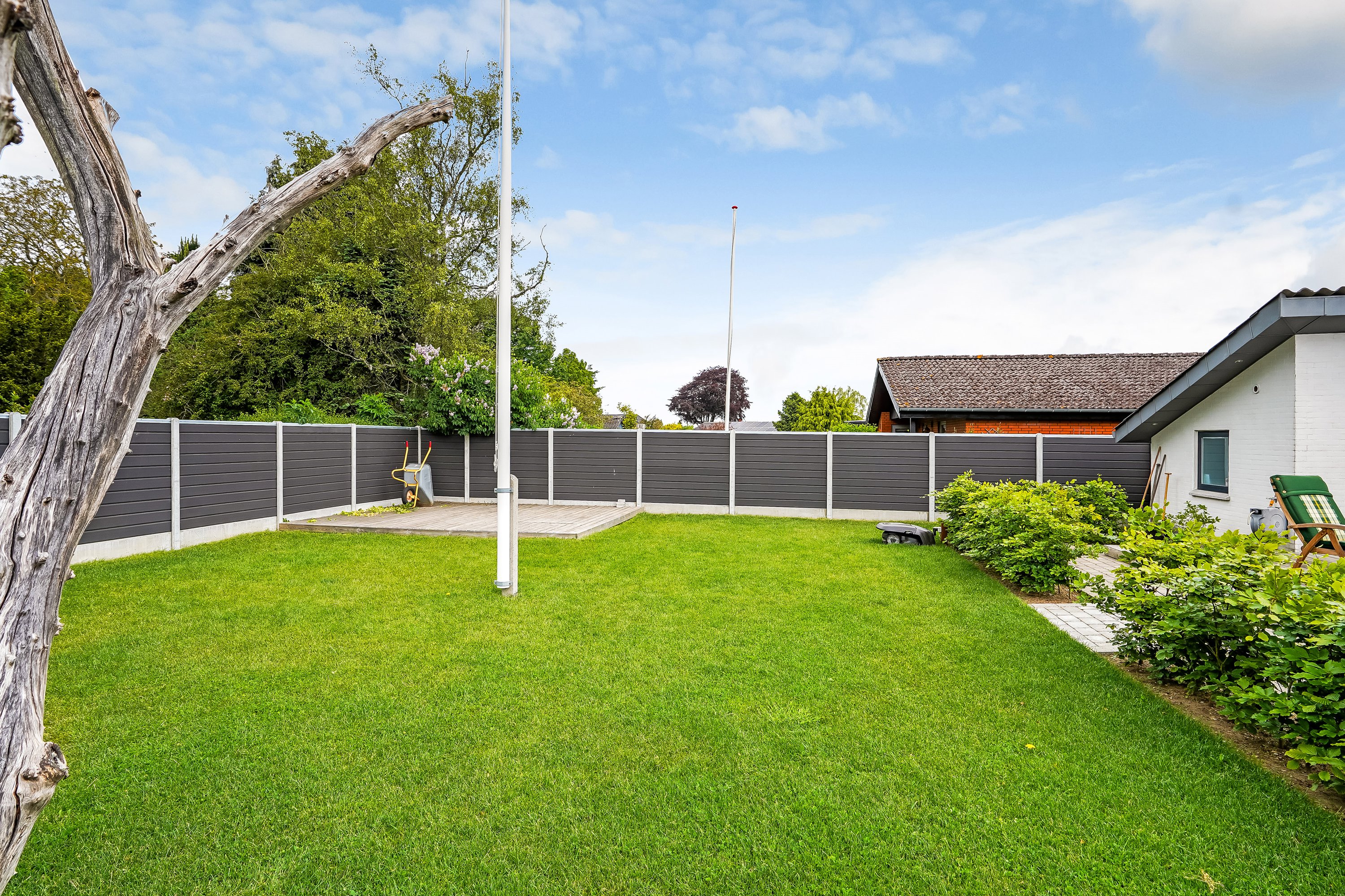 Fremhævet have billede i fuldskærmstilstand. Billede af Kærvangen 14, Skrillinge, 5500 Middelfart