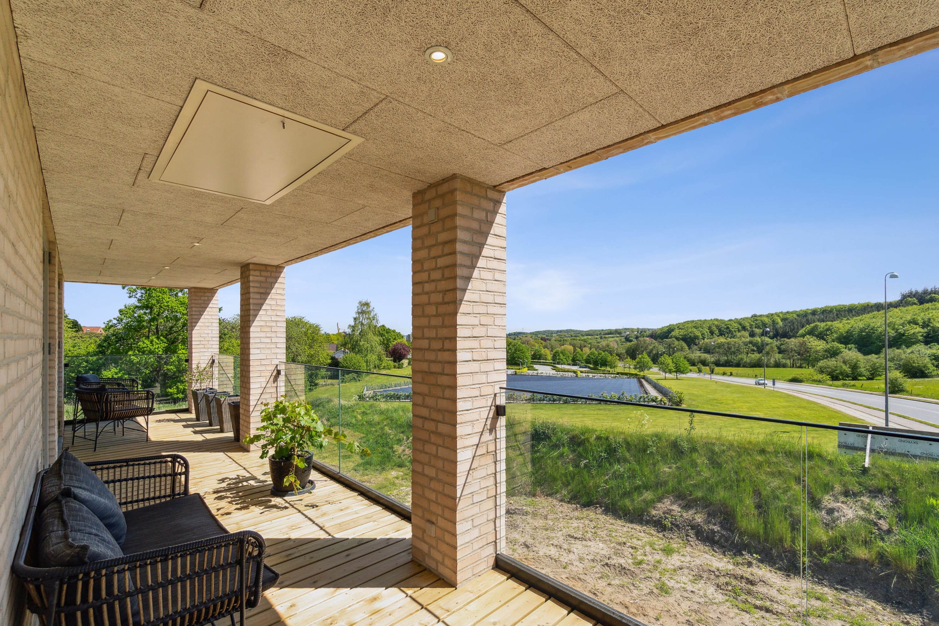 Miniaturebillede 2: overdækket terrasse. Billede af Sønderskovvej 101, 6200 Aabenraa