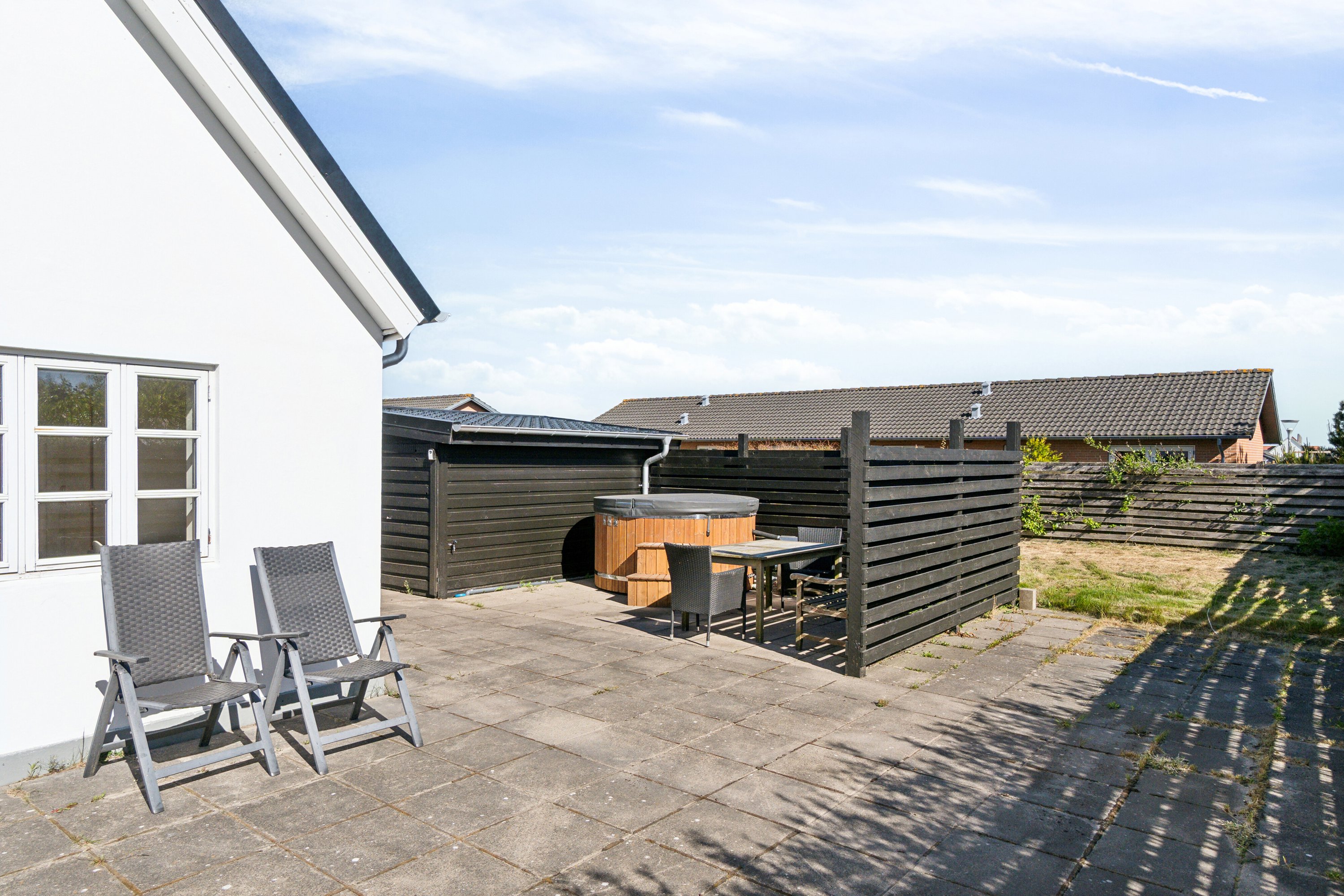 Fremhævet set fra haven billede i fuldskærmstilstand. Billede af Ørhagevej 30, Klitmøller, 7700 Thisted