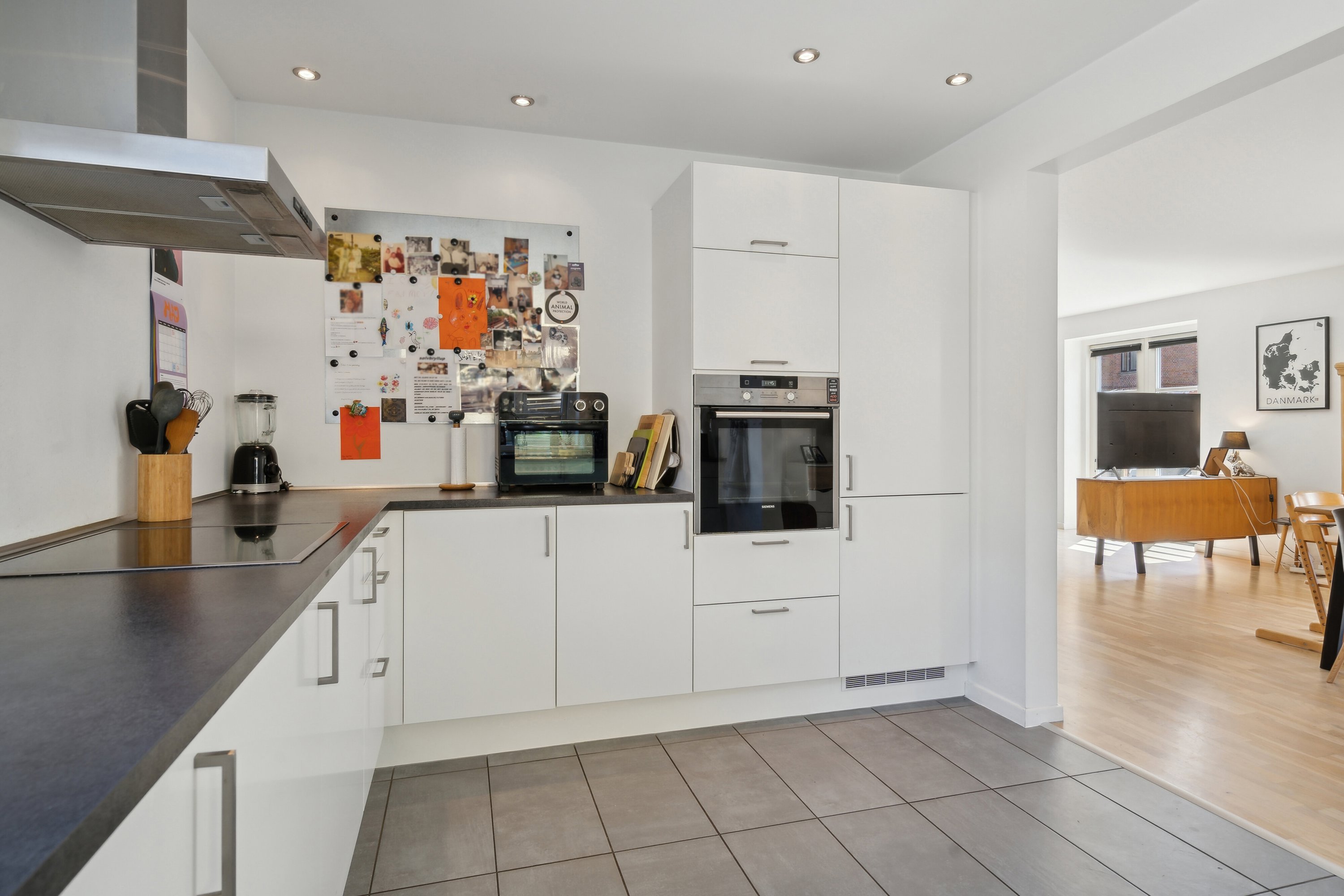 Fremhævet køkken billede i fuldskærmstilstand. Billede af Bredgade 12, 4653 Karise