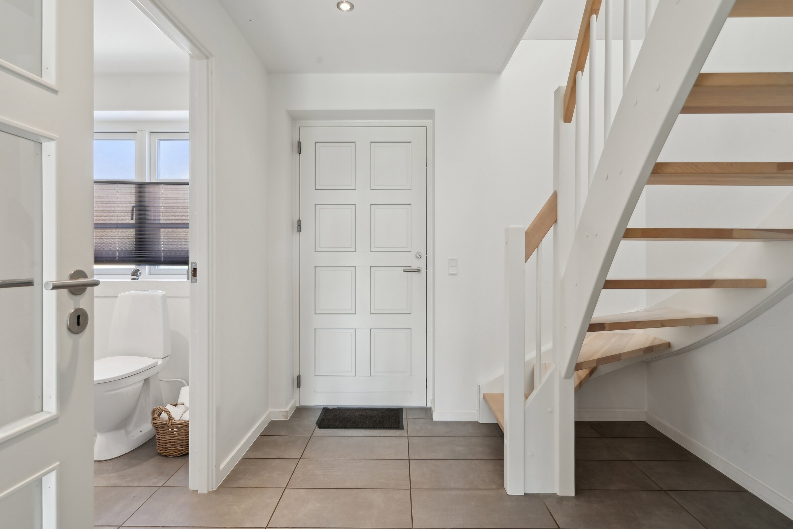 Fremhævet gang billede i fuldskærmstilstand. Billede af Bredgade 12, 4653 Karise