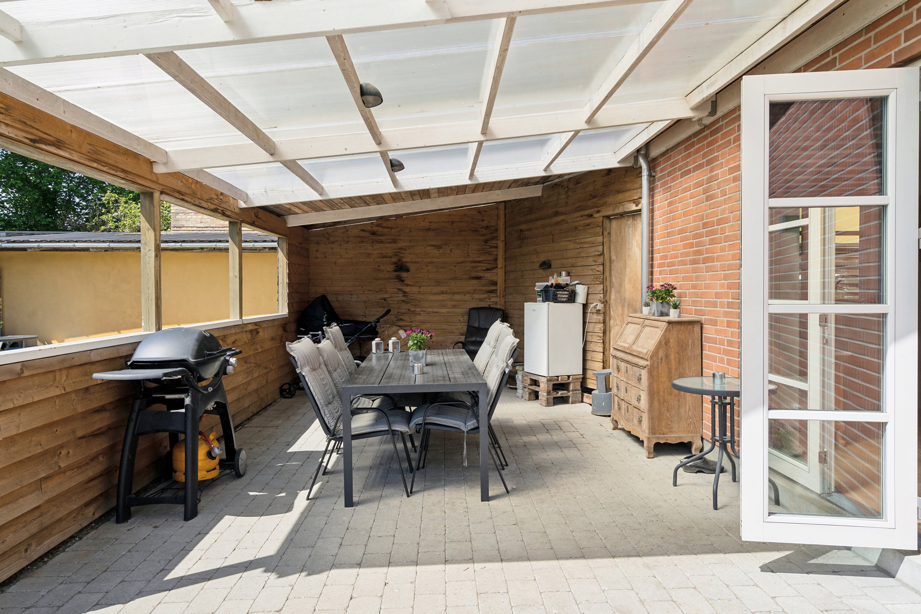 Fremhævet terrasse billede i fuldskærmstilstand. Billede af Bredgade 12, 4653 Karise