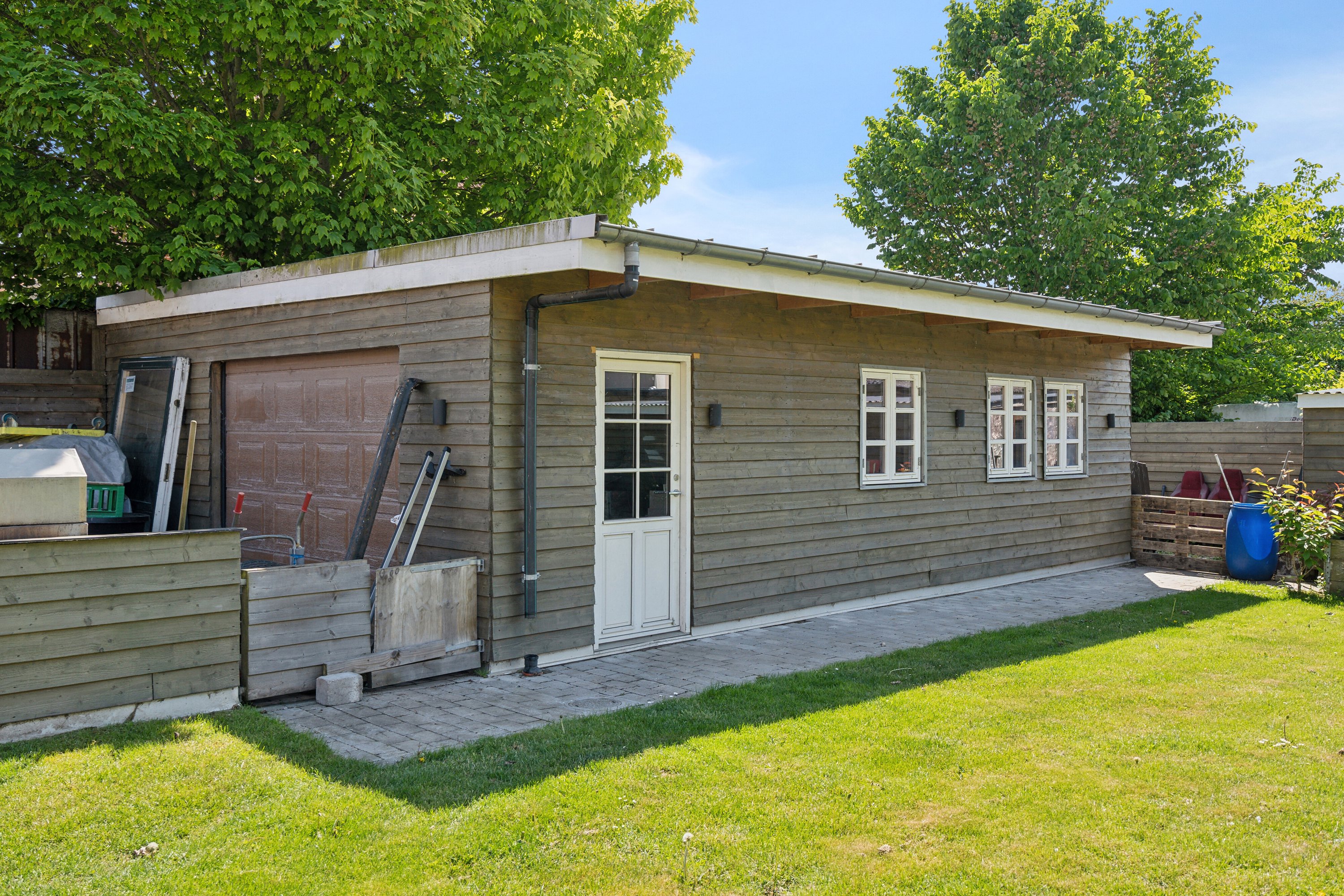 Fremhævet set fra haven billede i fuldskærmstilstand. Billede af Bredgade 12, 4653 Karise