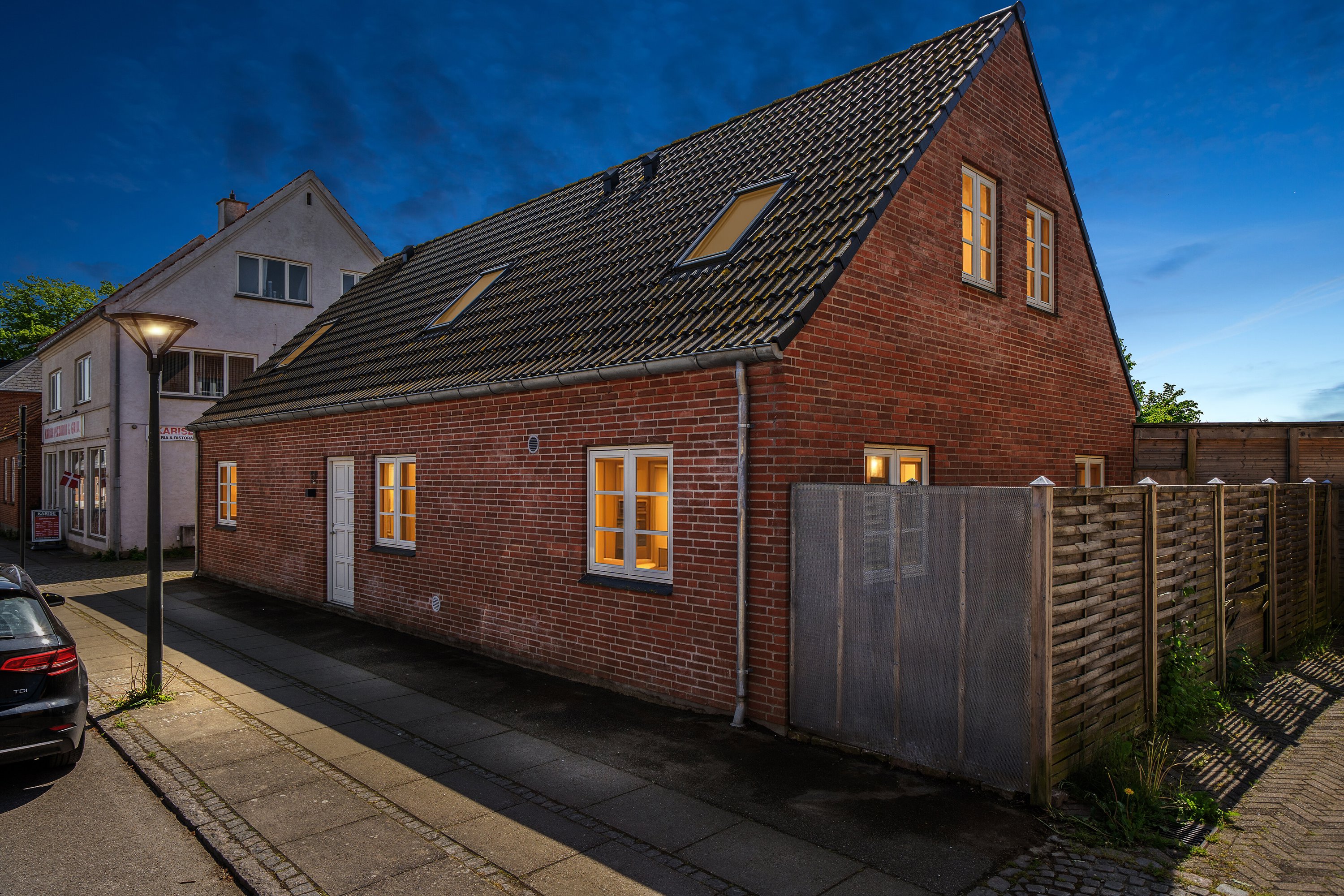 Fremhævet andet billede i fuldskærmstilstand. Billede af Bredgade 12, 4653 Karise