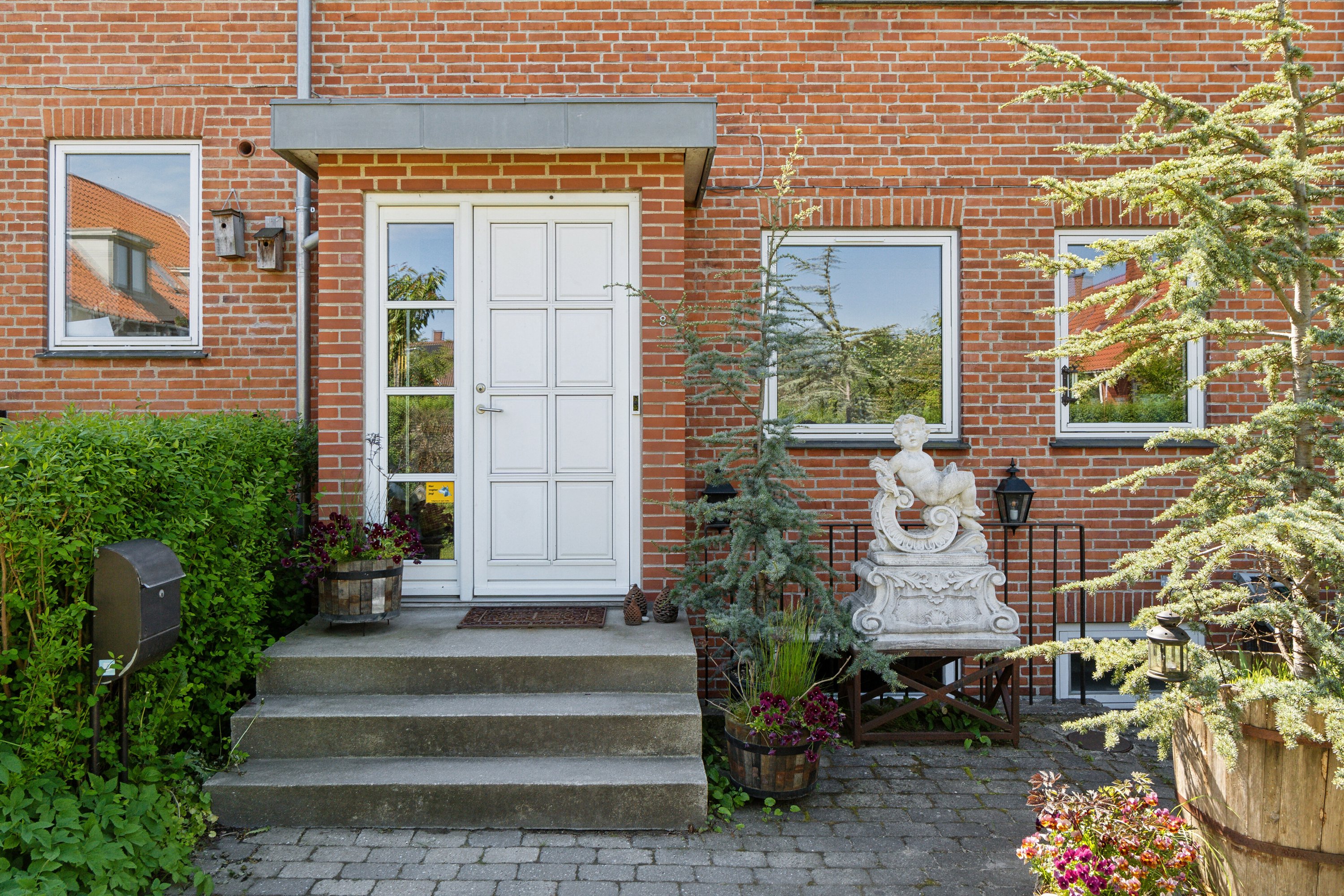 Miniaturebillede 2: entré. Billede af Elletoften 8, 2800 Kongens Lyngby