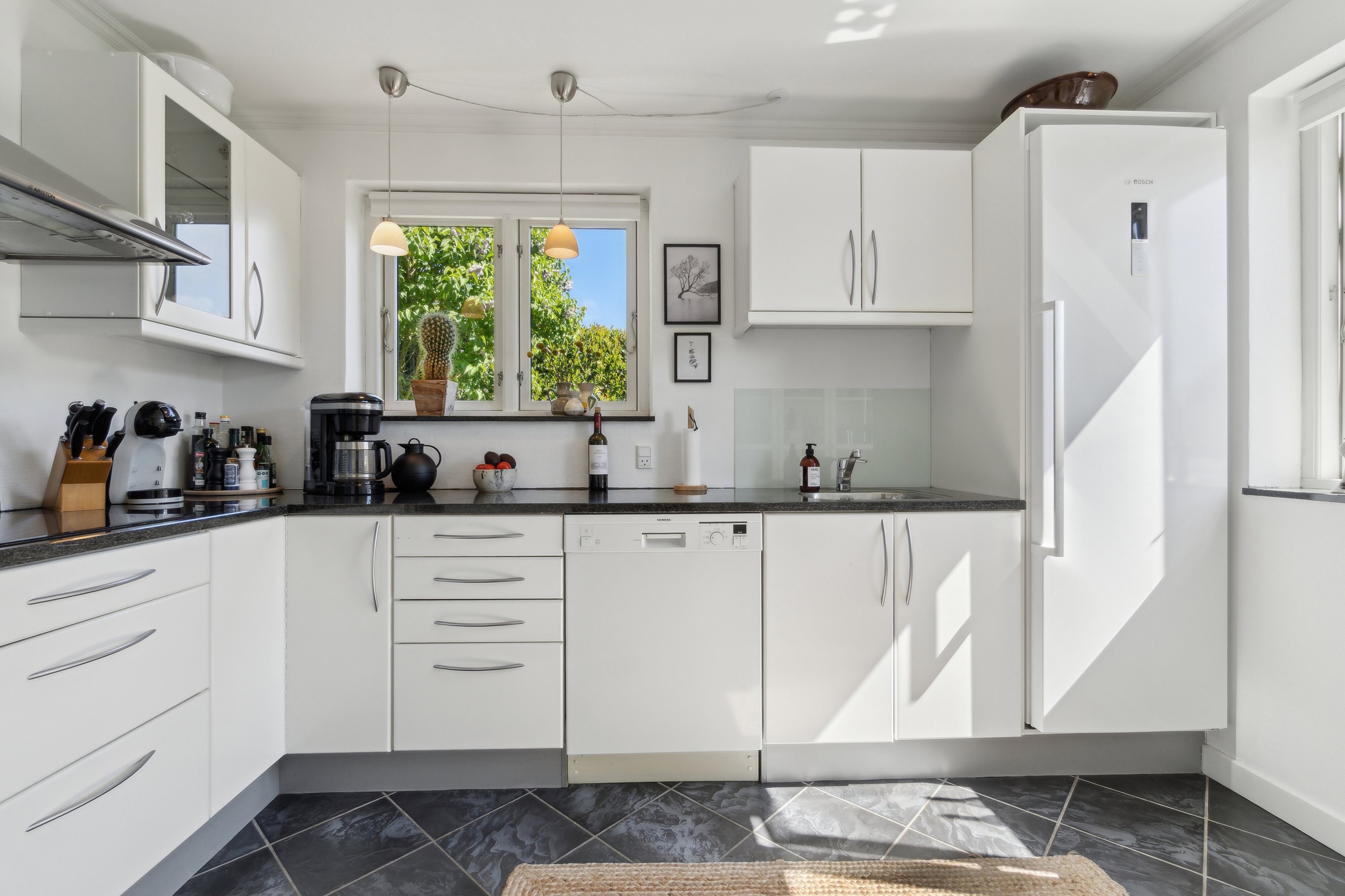 Fremhævet køkken billede i fuldskærmstilstand. Billede af Byvangen 3, 7700 Thisted