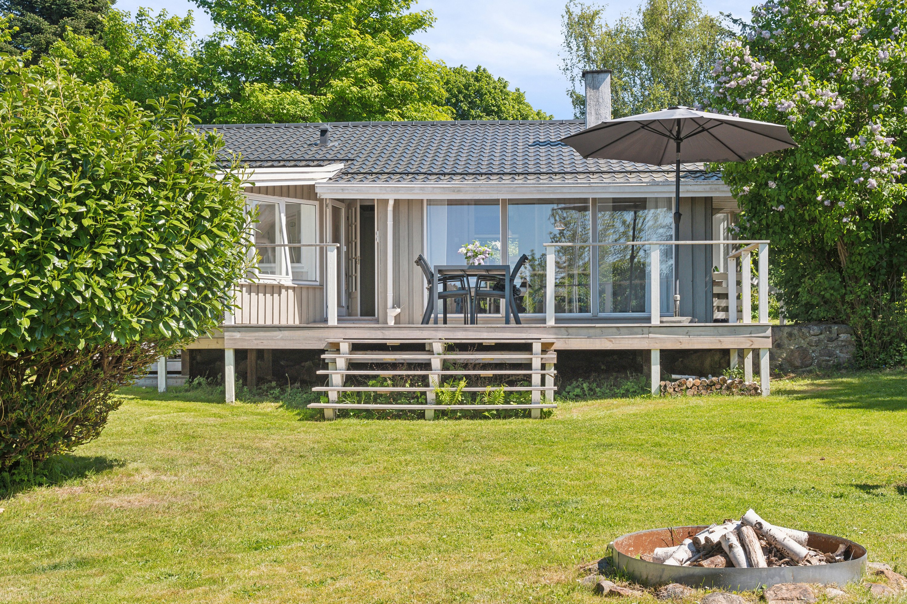 Miniaturebillede 1: set fra haven. Billede af Skadevænget 79, Vellerup, 4050 Skibby