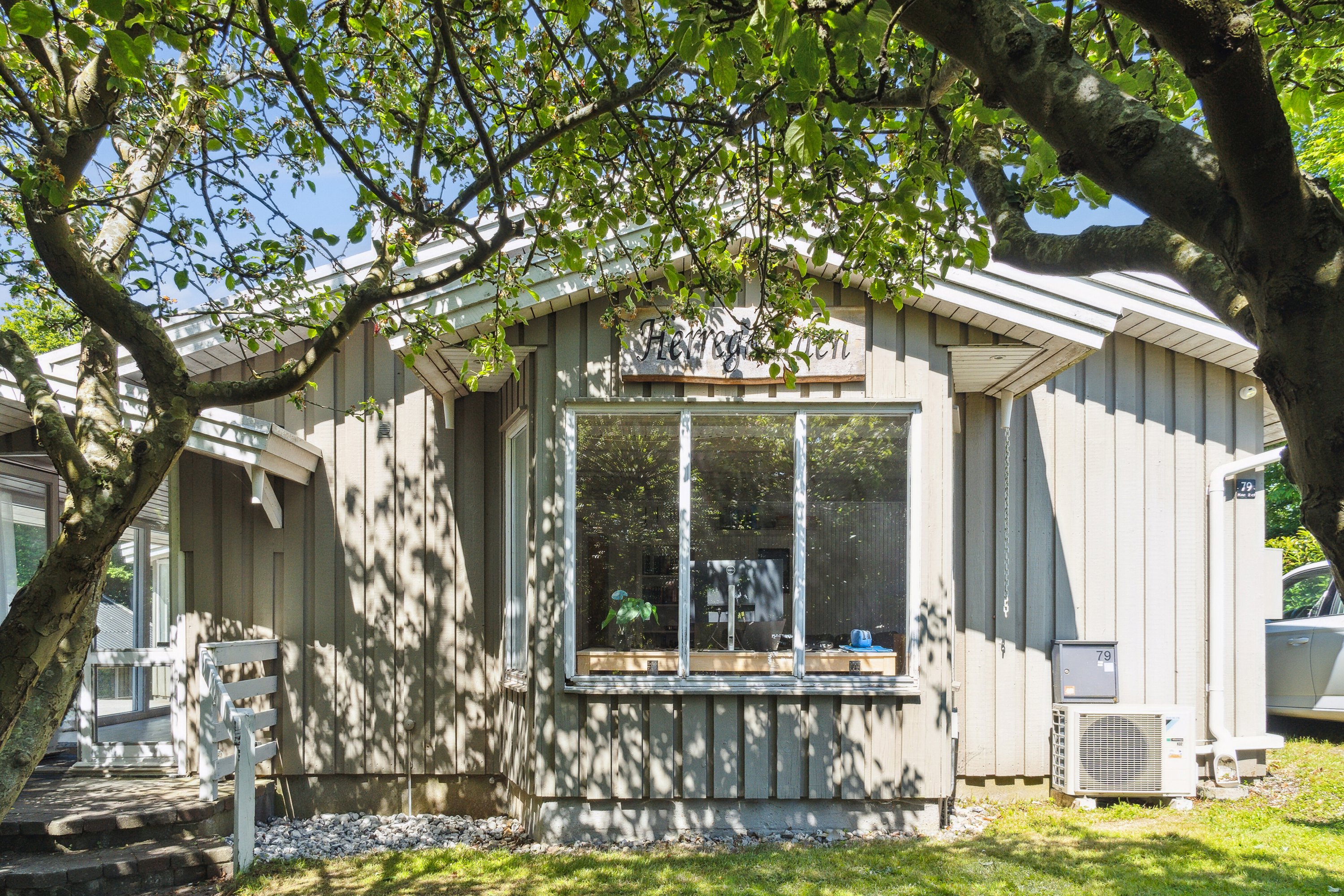 Fremhævet udendørs billede i fuldskærmstilstand. Billede af Skadevænget 79, Vellerup, 4050 Skibby