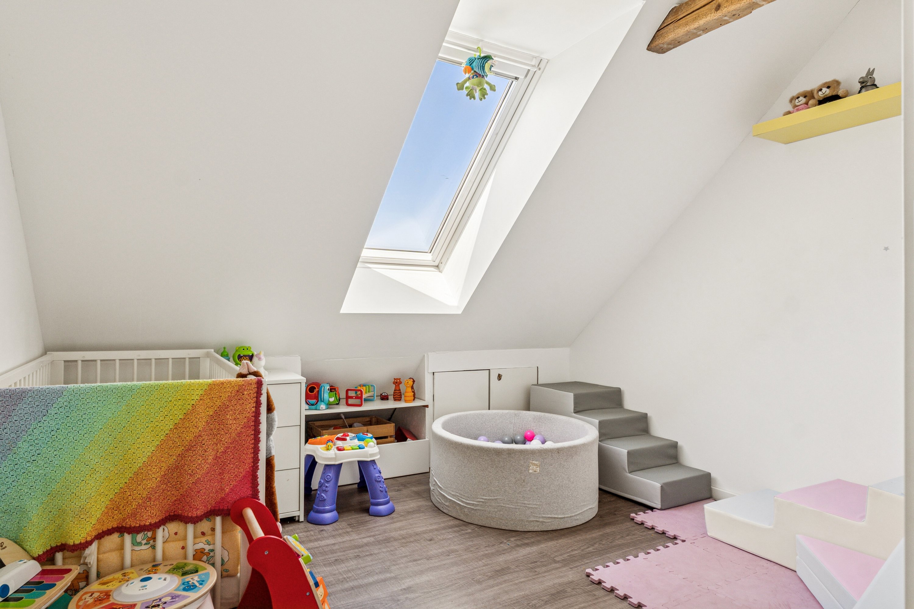 Fremhævet børneværelse billede i fuldskærmstilstand. Billede af Nørreås 37, 4200 Slagelse