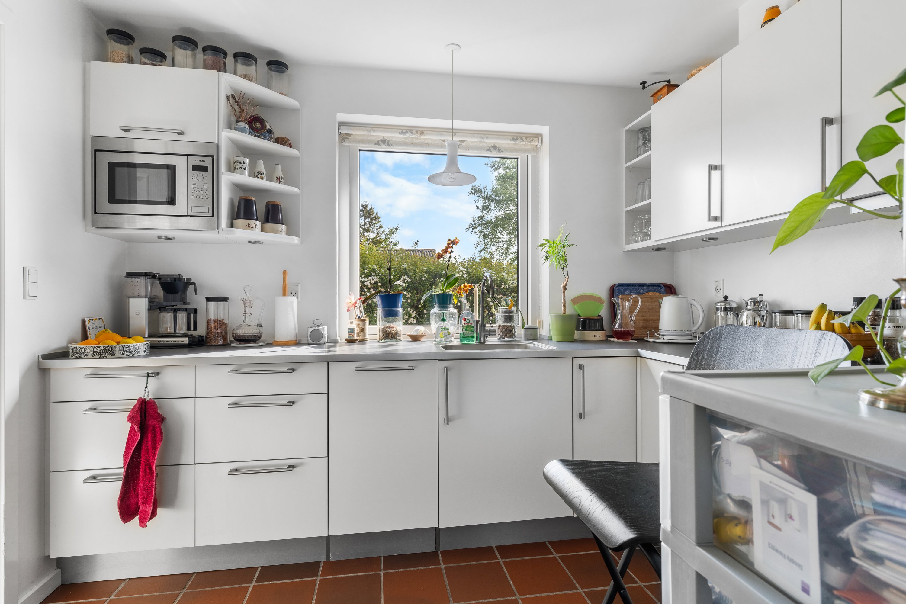 Fremhævet køkken billede i fuldskærmstilstand. Billede af Strandparken 11, Faldsled, 5642 Millinge