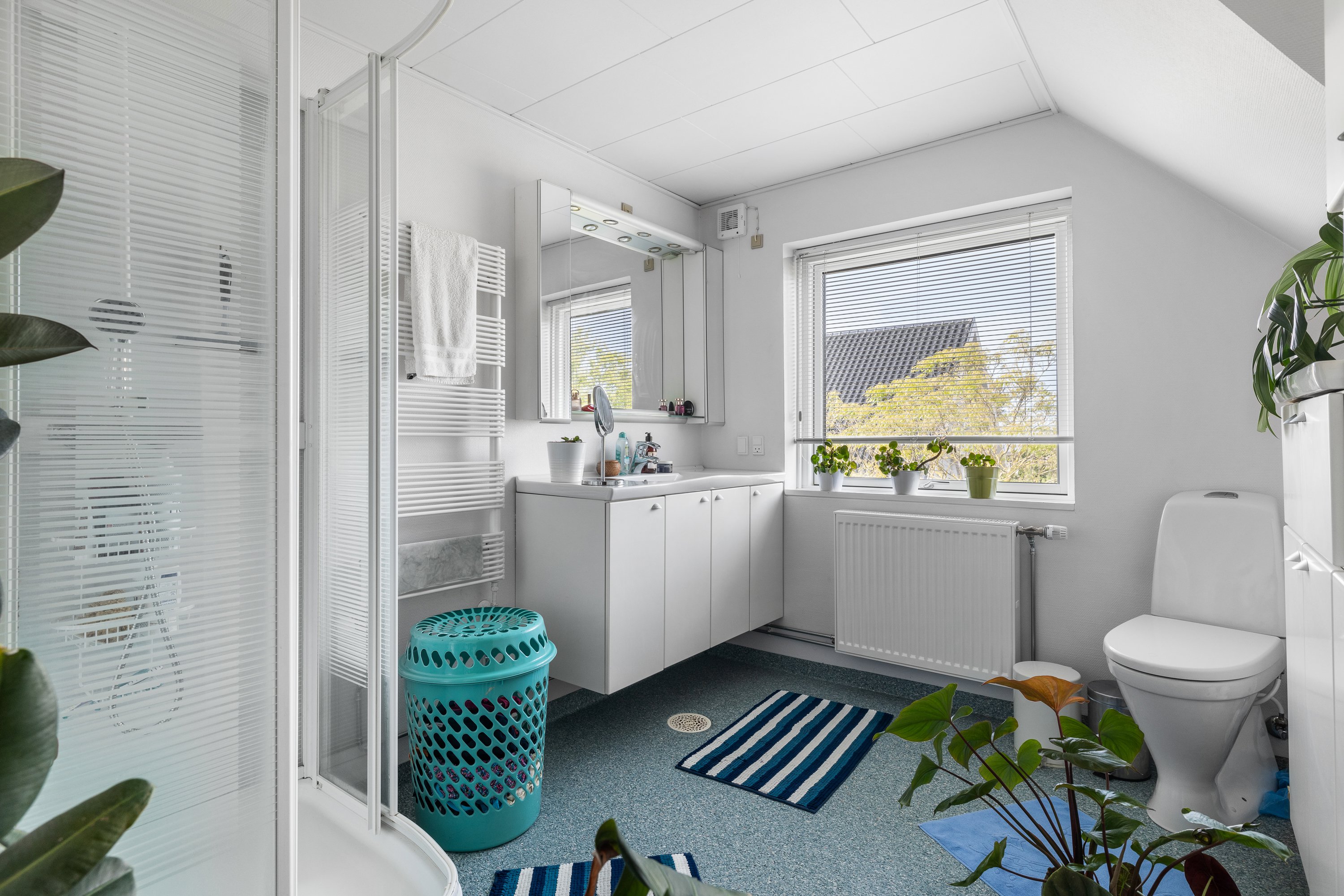 Fremhævet badeværelse  billede i fuldskærmstilstand. Billede af Strandparken 11, Faldsled, 5642 Millinge