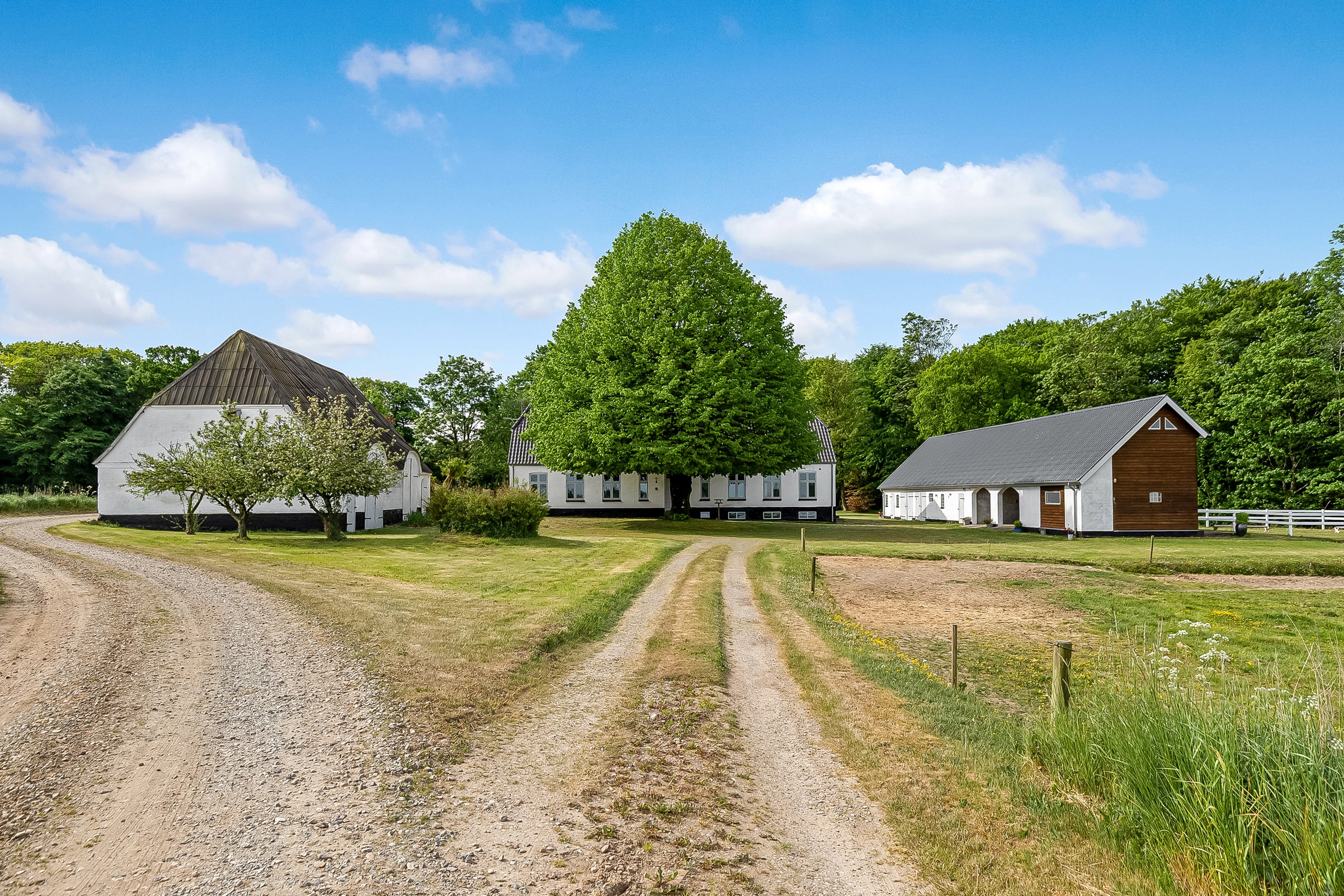 Miniaturebillede 1: ejendommen. Billede af Holbækgårdvej 2, Revsø, 6070 Christiansfeld