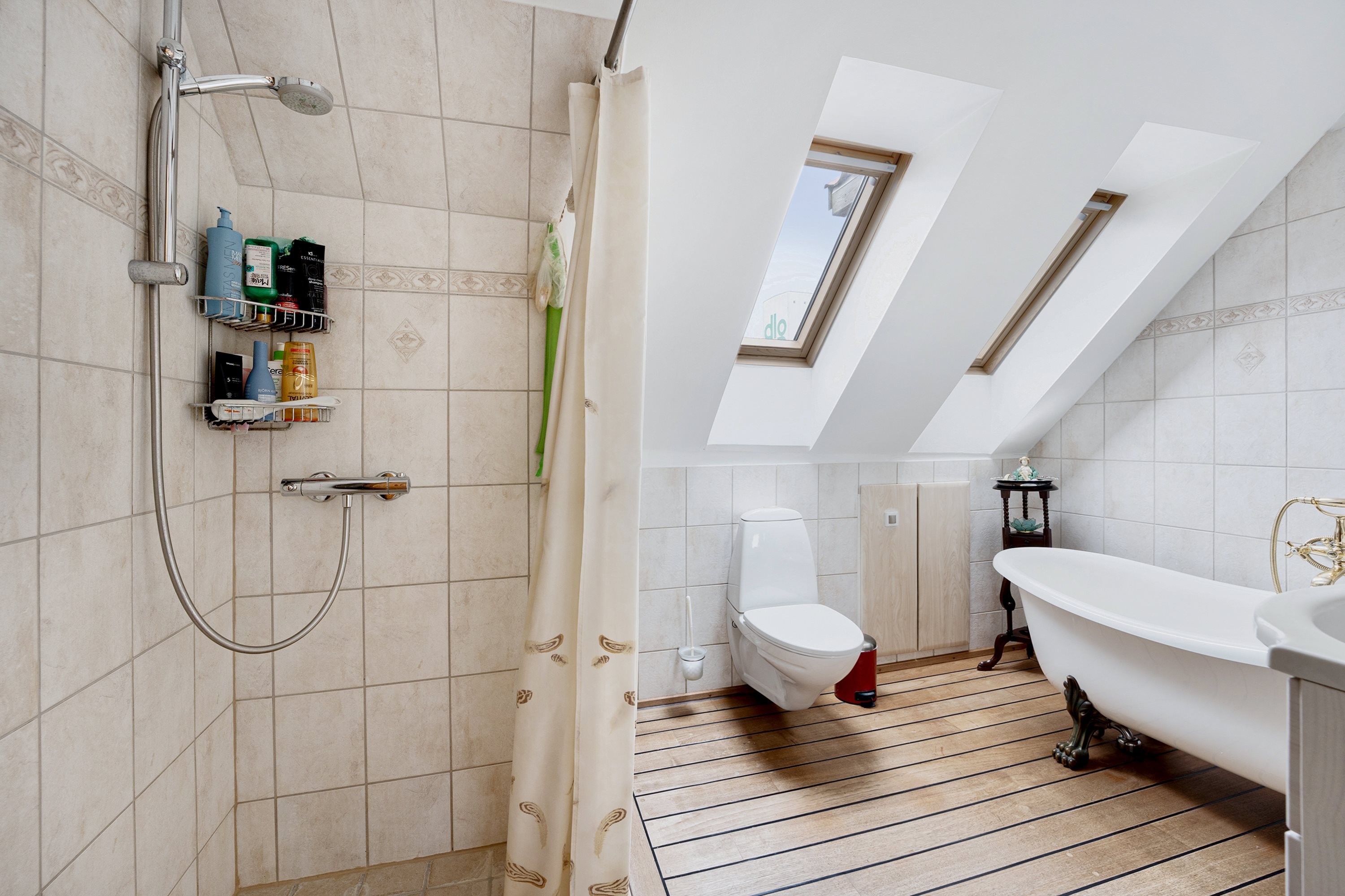 Fremhævet badeværelse billede i fuldskærmstilstand. Billede af Dronningensgade 6, 8900 Randers C