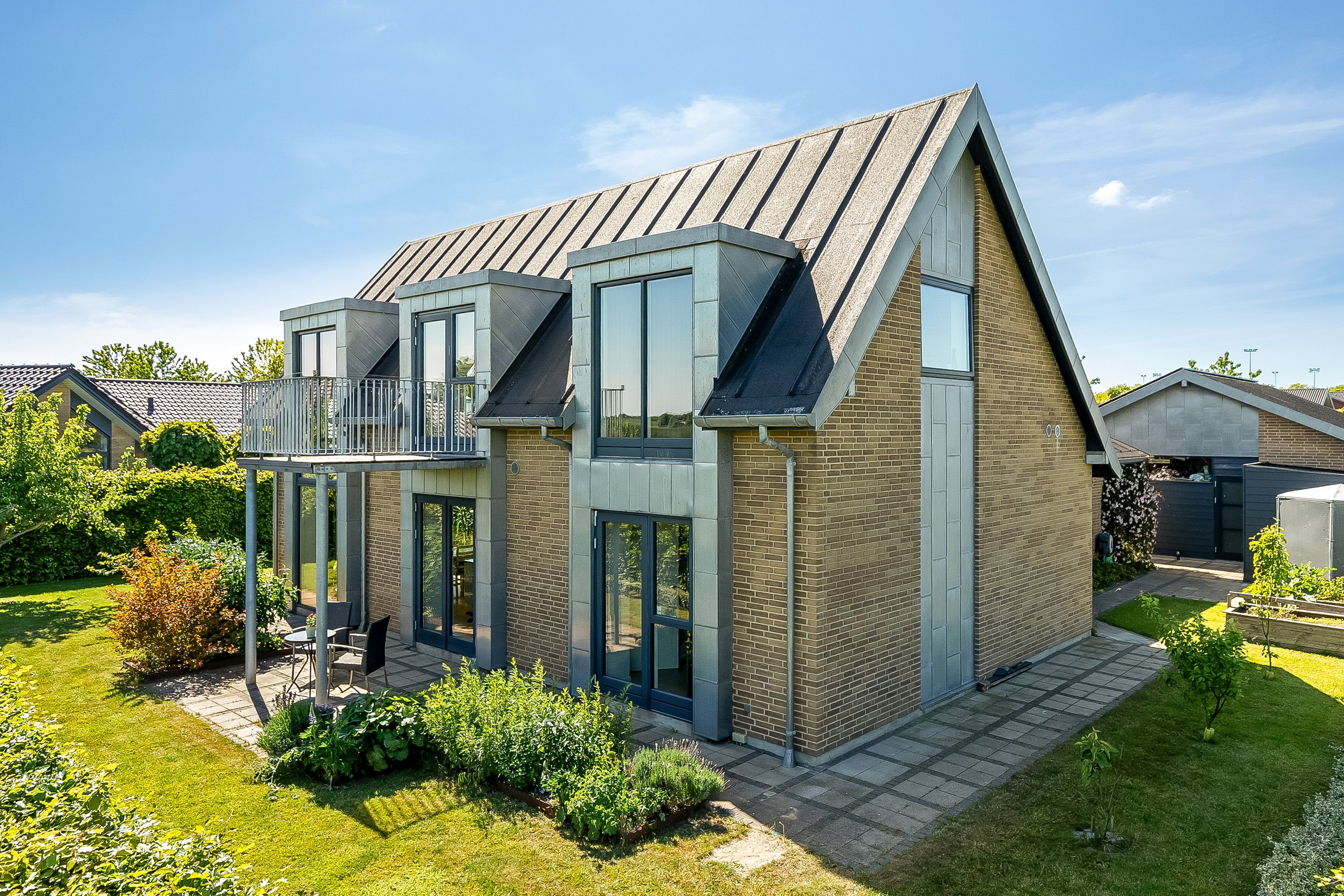 Fremhævet mastefoto billede i fuldskærmstilstand. Billede af Goldbæk Alle 23, Dalby, 6000 Kolding