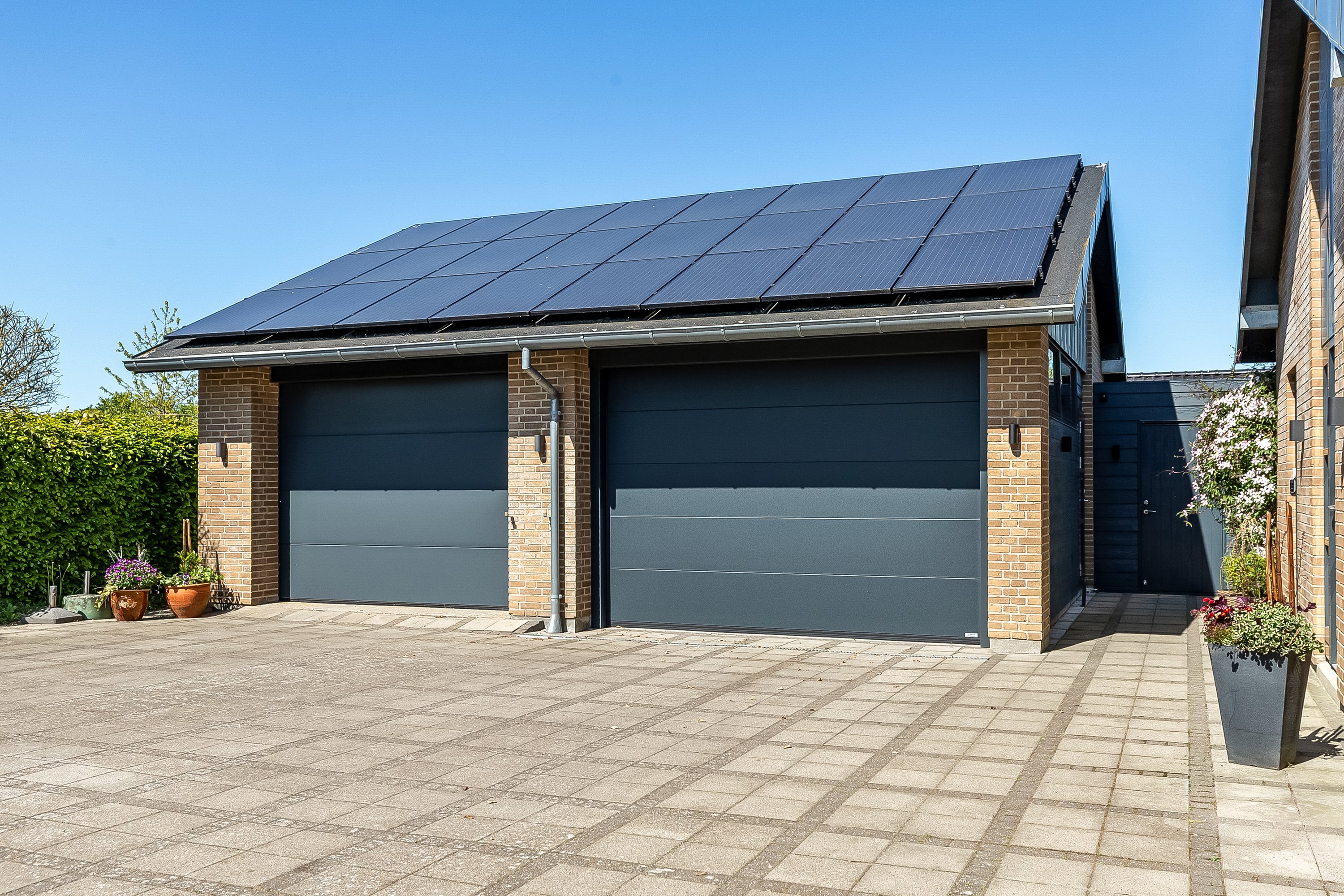 Fremhævet garage billede i fuldskærmstilstand. Billede af Goldbæk Alle 23, Dalby, 6000 Kolding