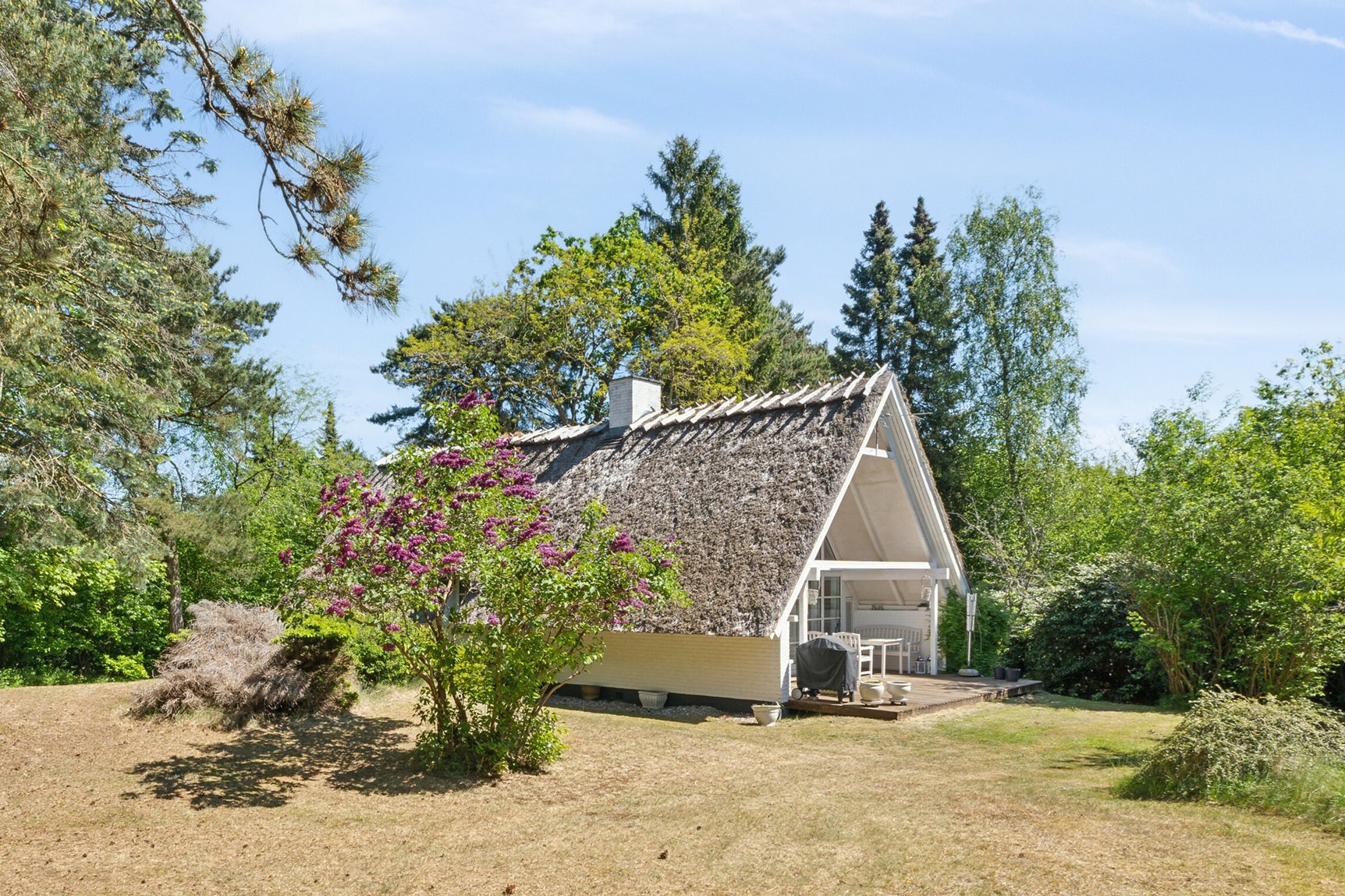 Fremhævet set fra haven billede i fuldskærmstilstand. Billede af Fyrrevangen 8, Asserbo, 3300 Frederiksværk