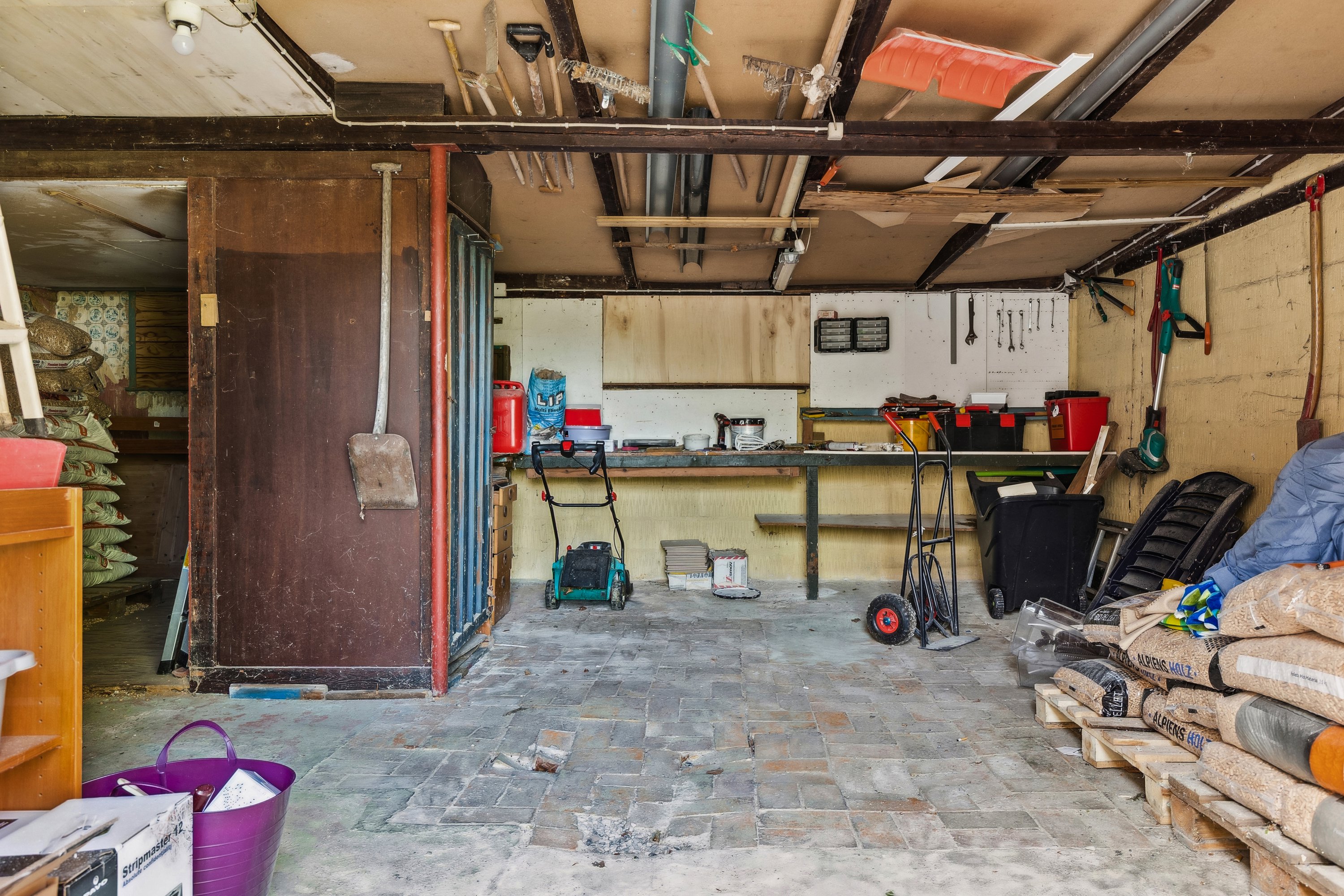 Fremhævet garage billede i fuldskærmstilstand. Billede af Teglværksvangen 18, 4540 Fårevejle