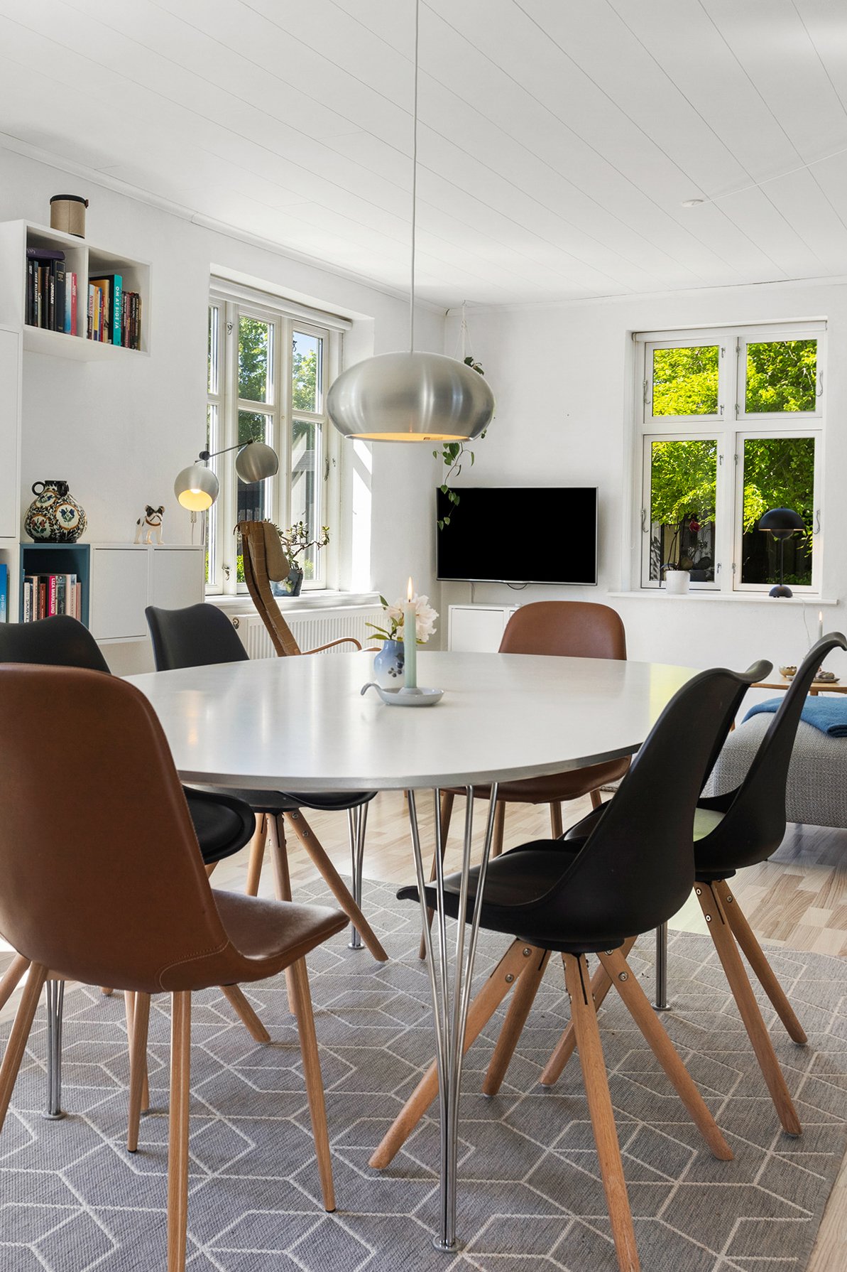 Fremhævet stue billede i fuldskærmstilstand. Billede af Meldahlsvej 2A, 9300 Sæby