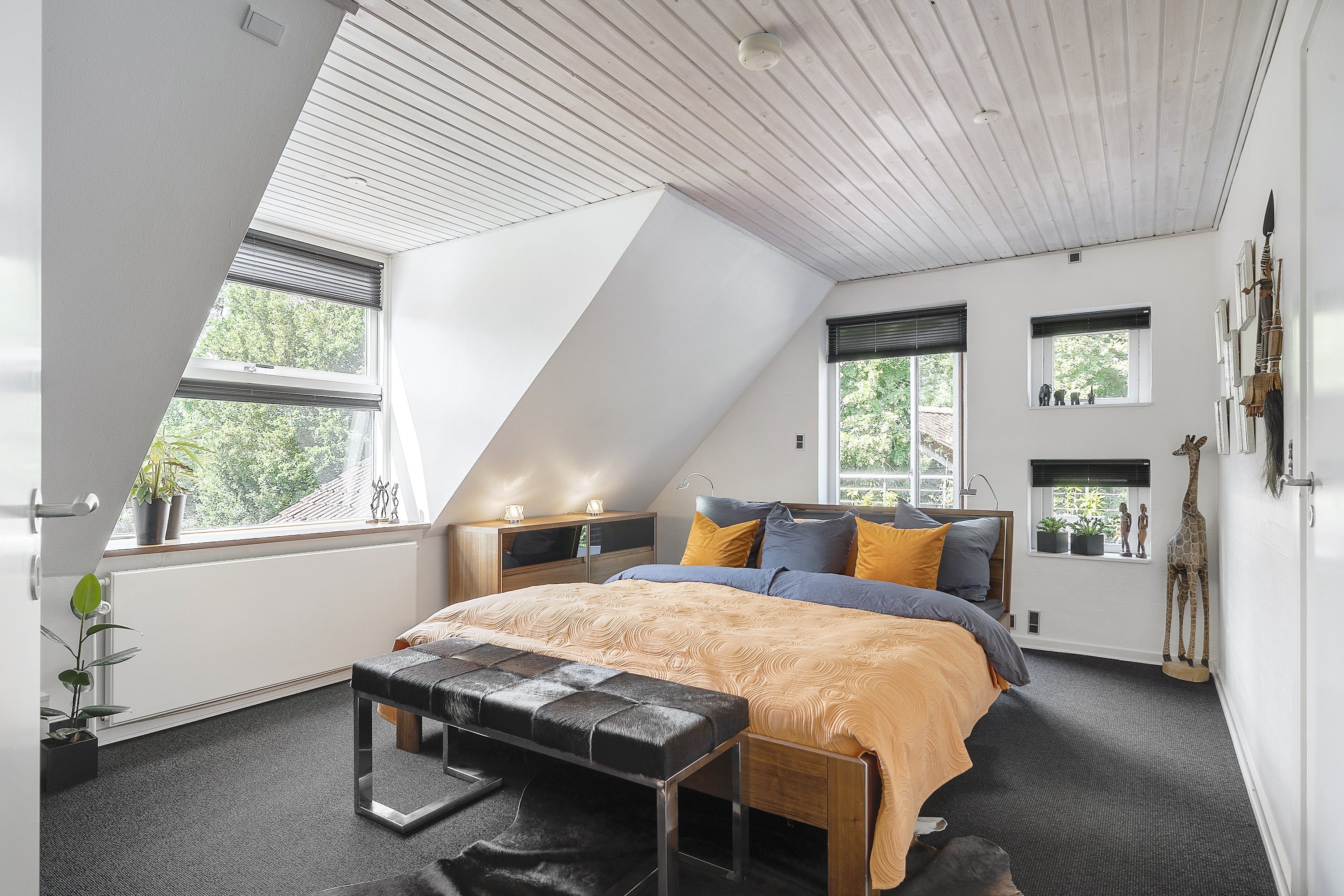 Fremhævet  billede i fuldskærmstilstand. Billede af Klokkens Kvarter 120, Holluf Pile, 5220 Odense SØ