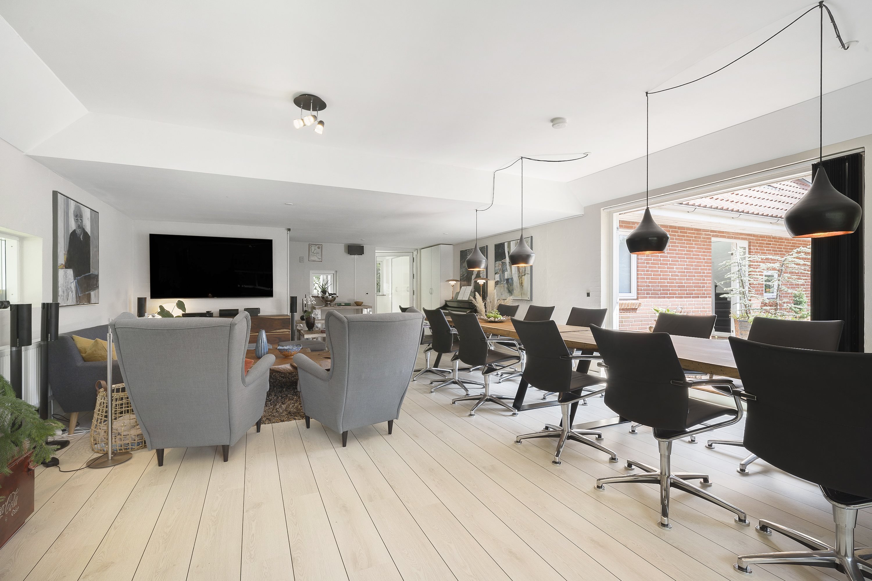 Fremhævet  billede i fuldskærmstilstand. Billede af Klokkens Kvarter 120, Holluf Pile, 5220 Odense SØ