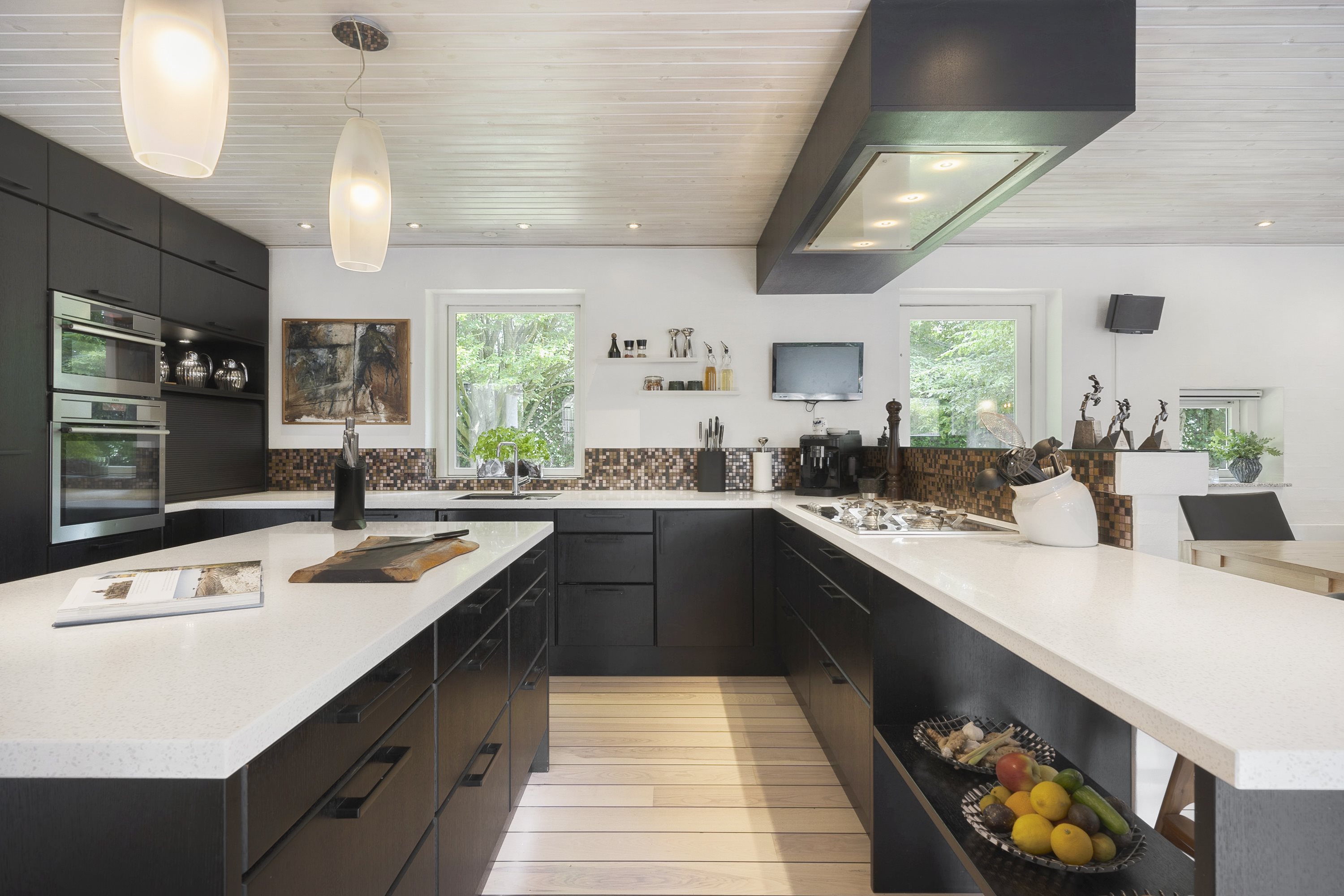 Fremhævet  billede i fuldskærmstilstand. Billede af Klokkens Kvarter 120, Holluf Pile, 5220 Odense SØ