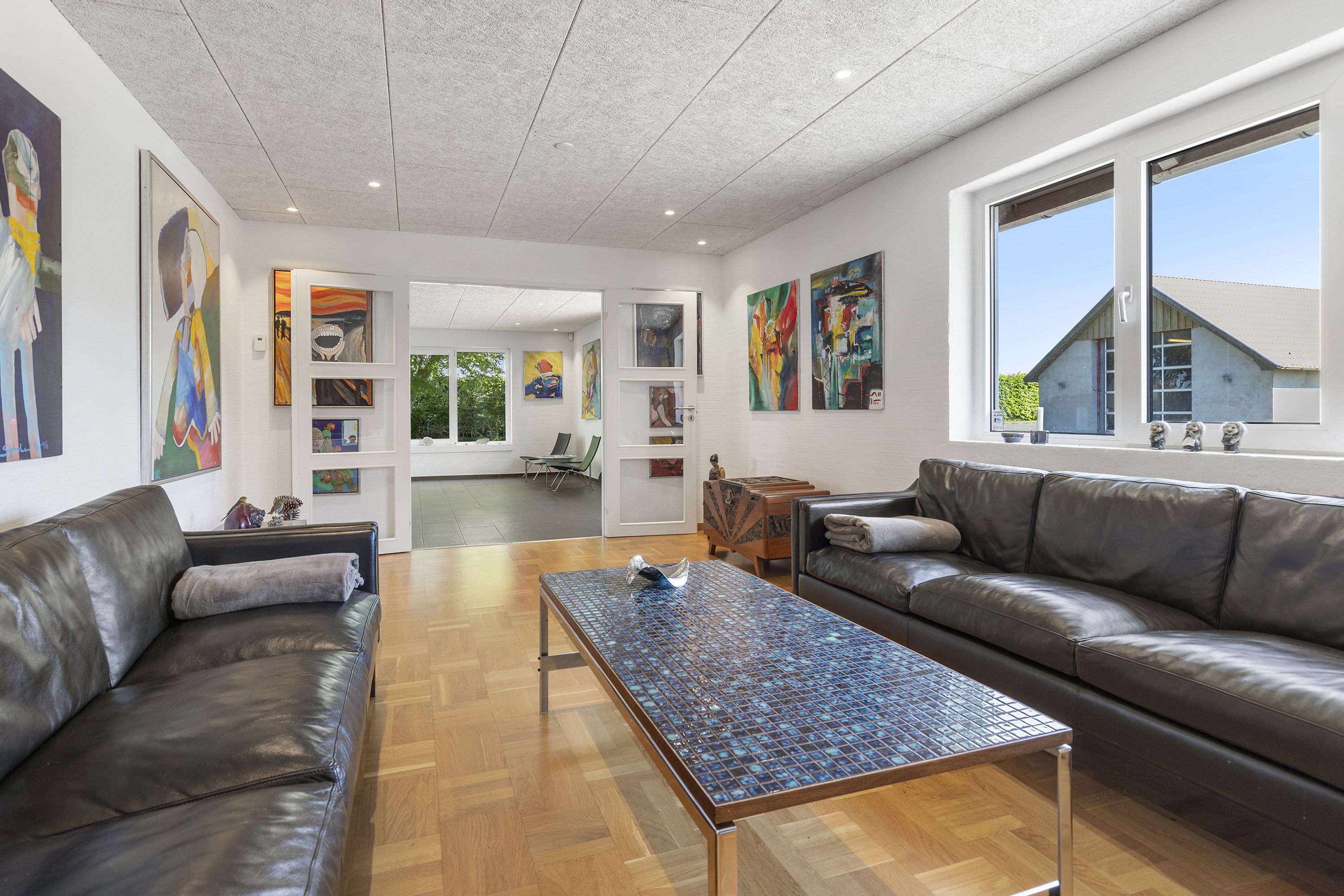 Fremhævet stue billede i fuldskærmstilstand. Billede af Industrivej 47, 9600 Aars