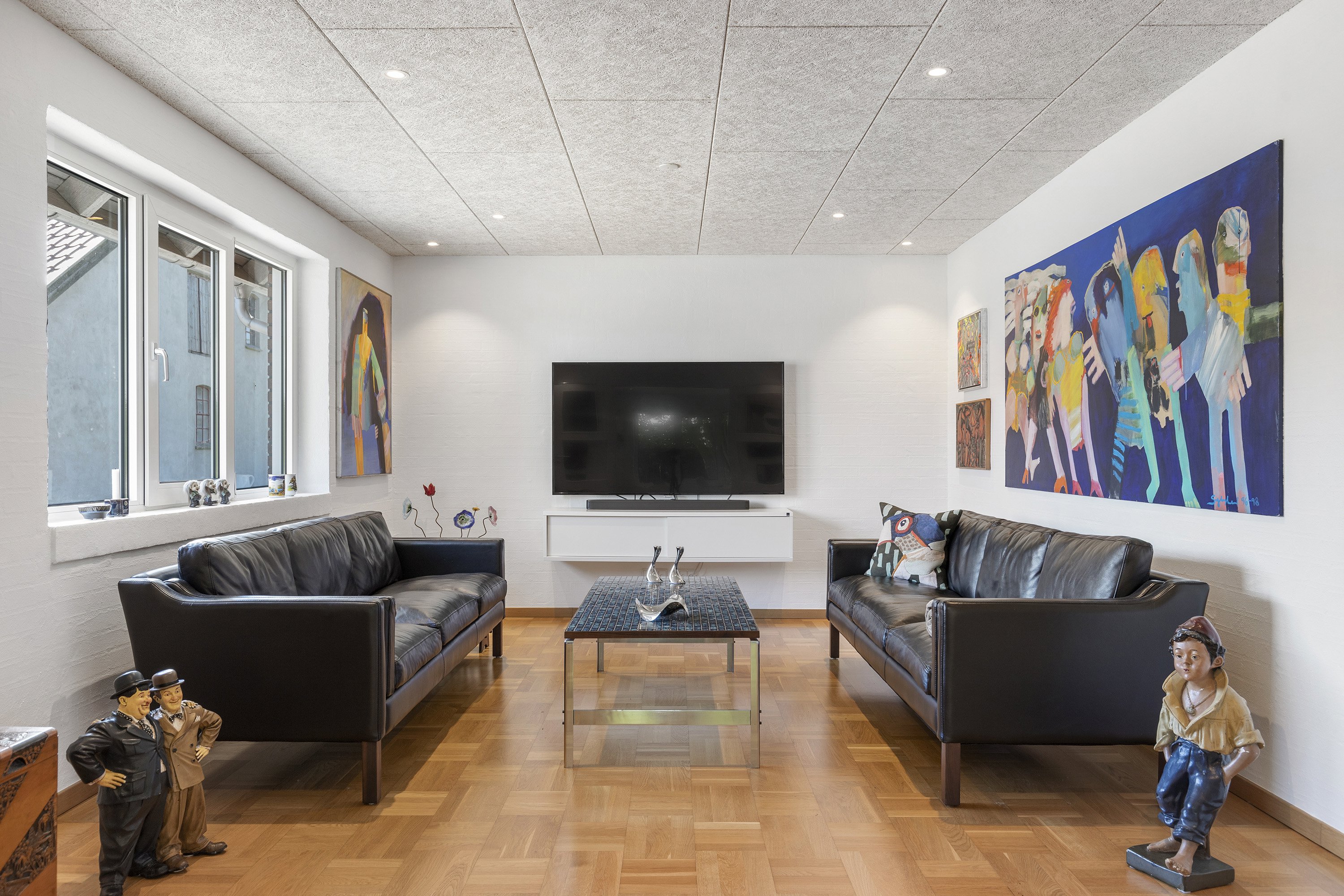 Fremhævet stue billede i fuldskærmstilstand. Billede af Industrivej 47, 9600 Aars