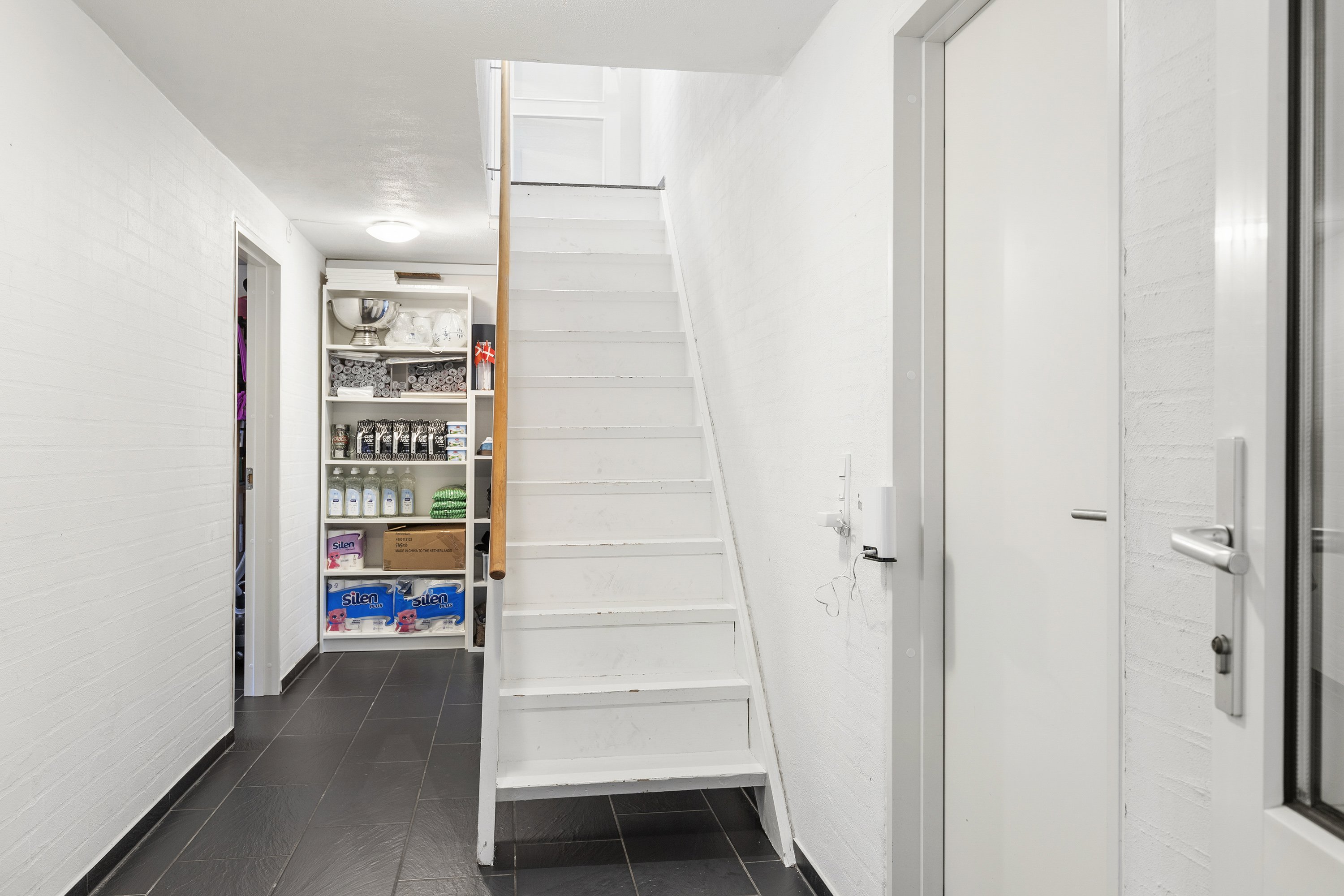 Fremhævet gang billede i fuldskærmstilstand. Billede af Industrivej 47, 9600 Aars