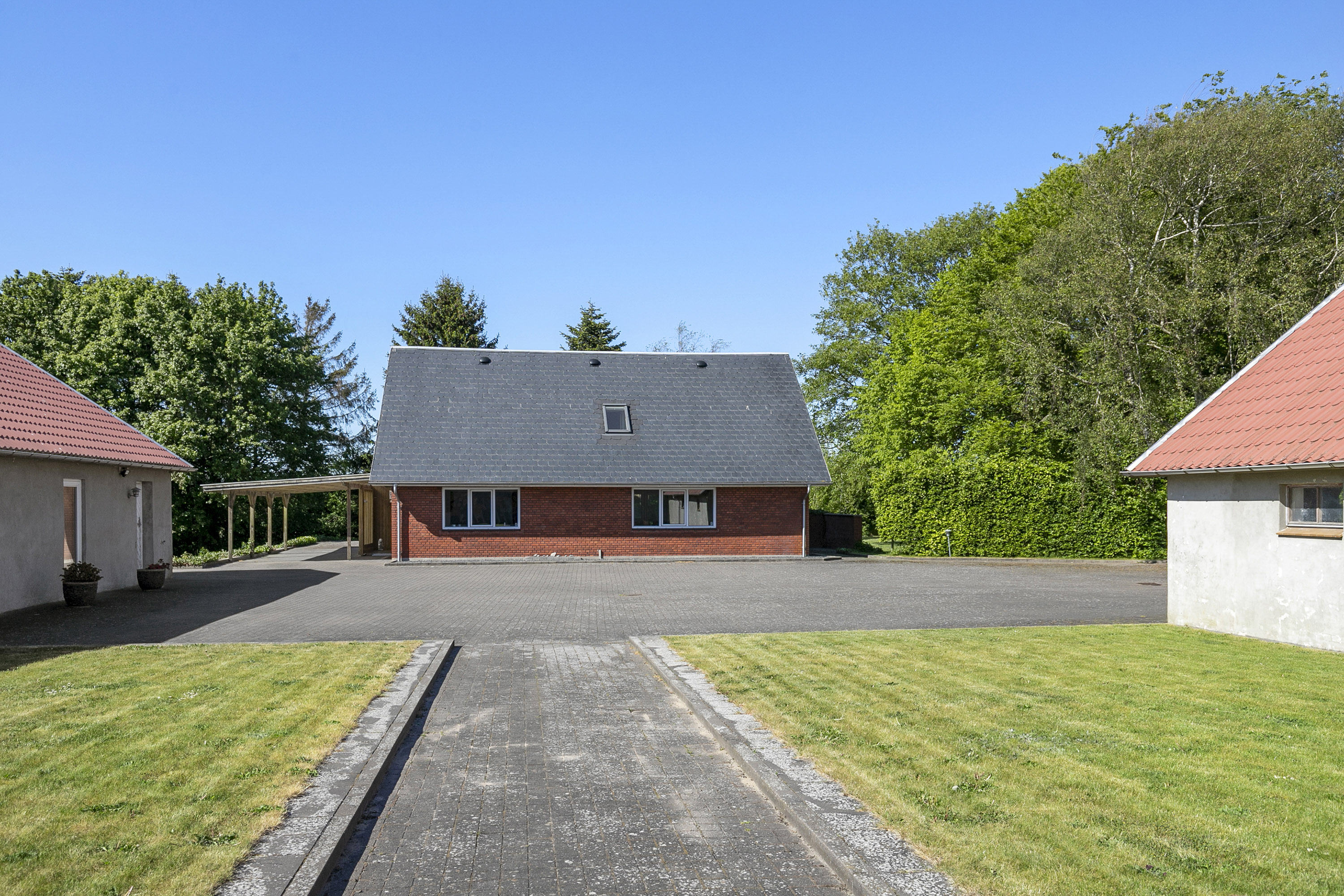 Fremhævet ejendommen billede i fuldskærmstilstand. Billede af Industrivej 47, 9600 Aars