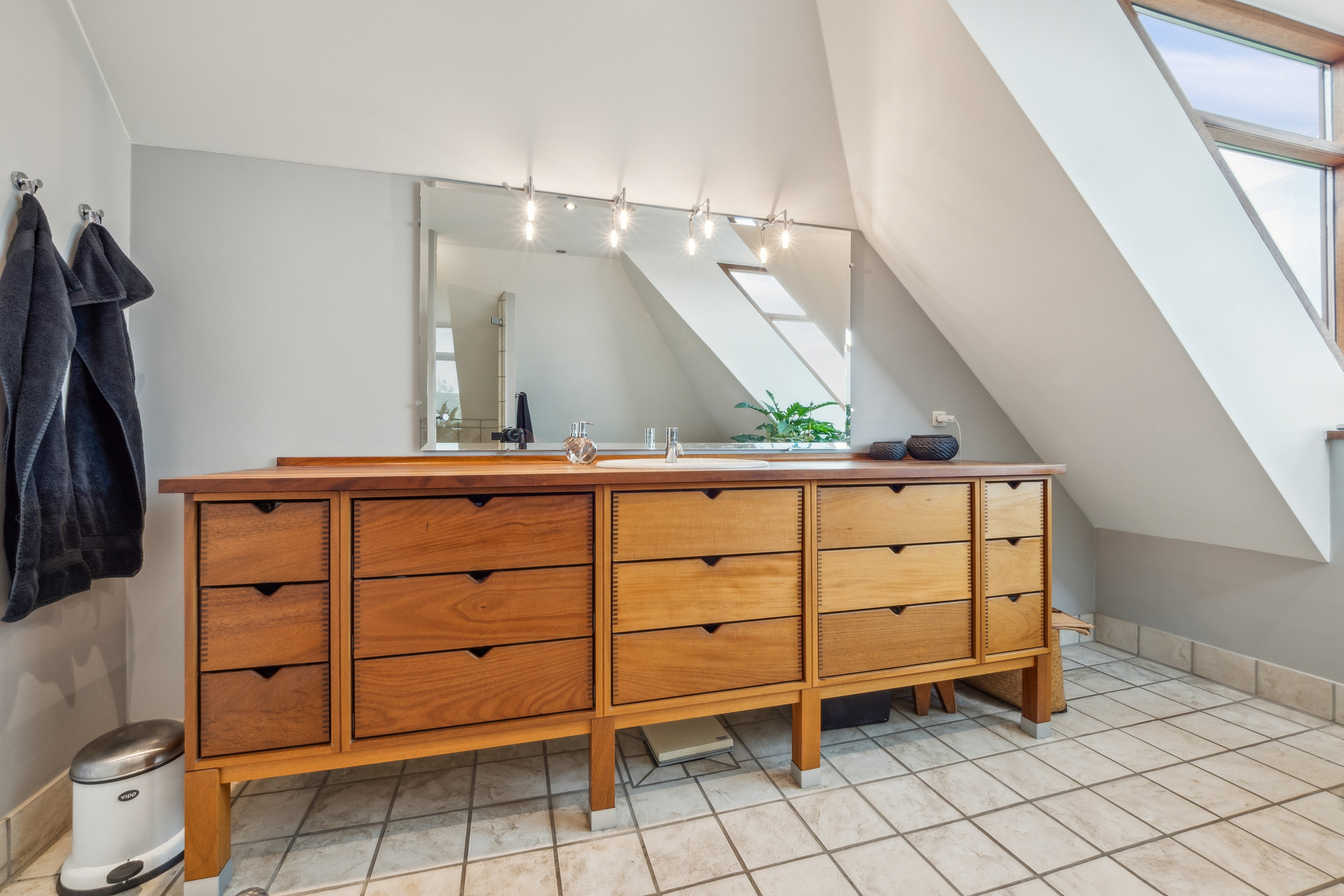 Fremhævet badeværelse billede i fuldskærmstilstand. Billede af Petuniavej 203, 7800 Skive