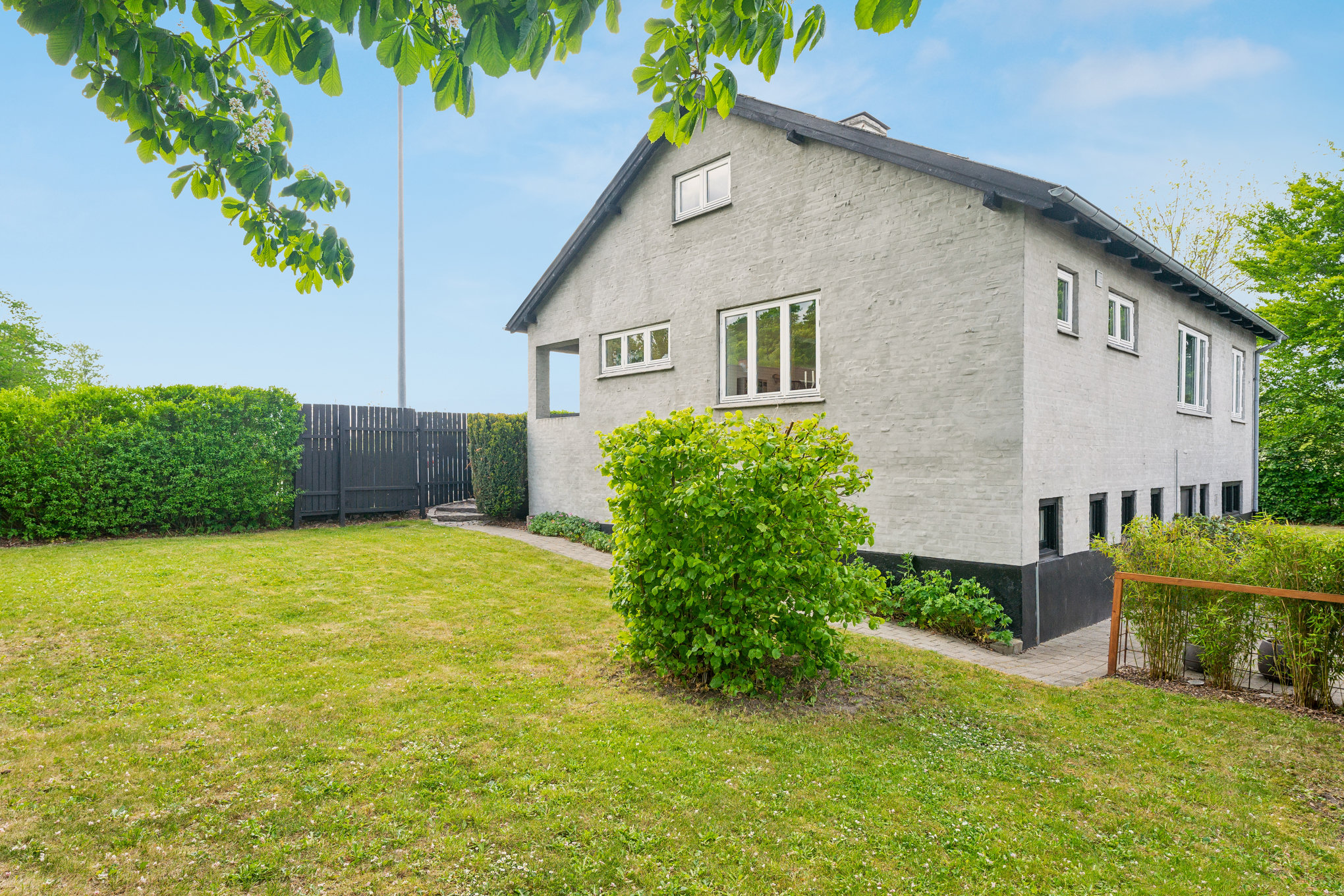 Fremhævet ejendom 1 billede i fuldskærmstilstand. Billede af Hobrovej 400, 8920 Randers NV