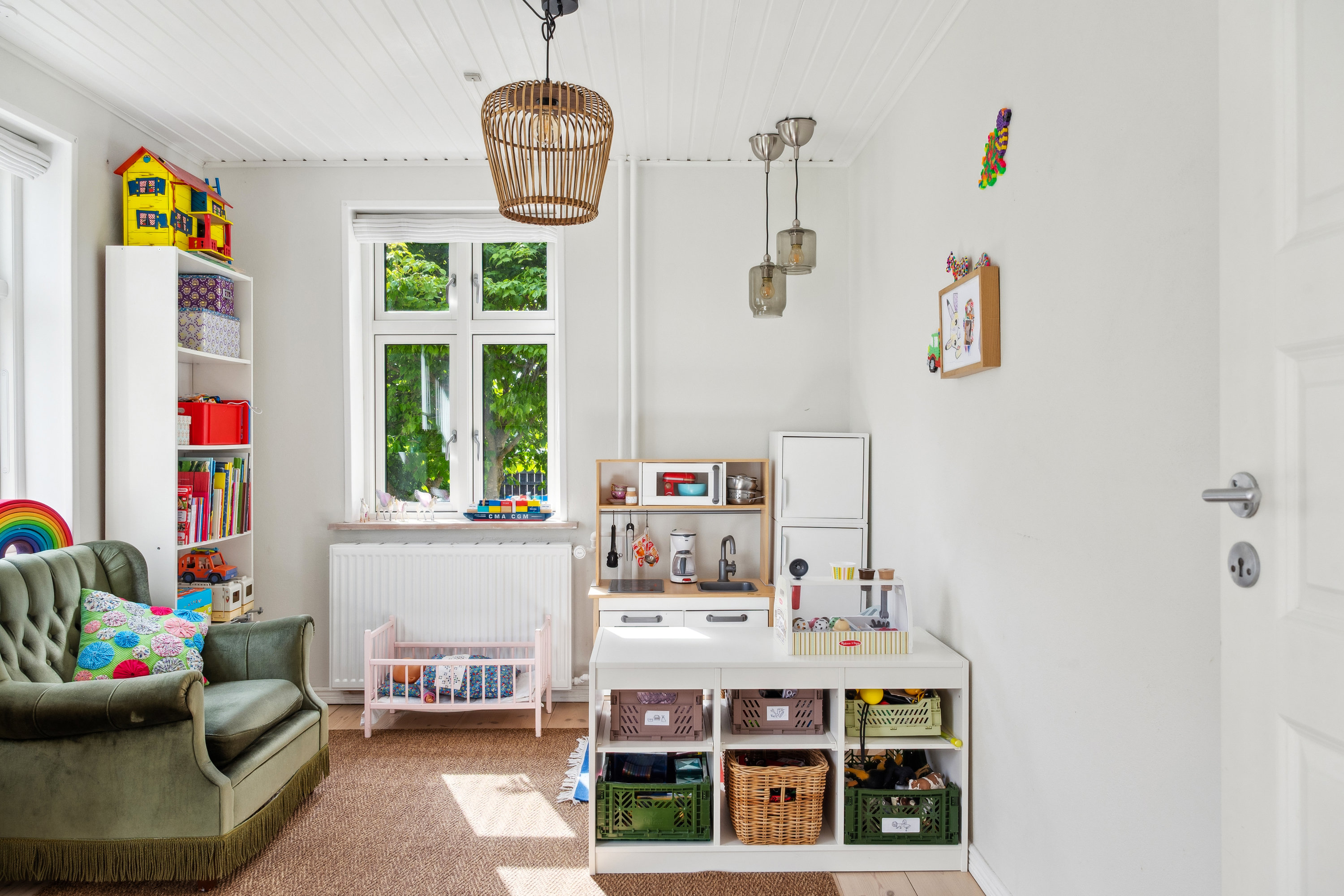 Fremhævet stue billede i fuldskærmstilstand. Billede af Strandvej 1, 9560 Hadsund