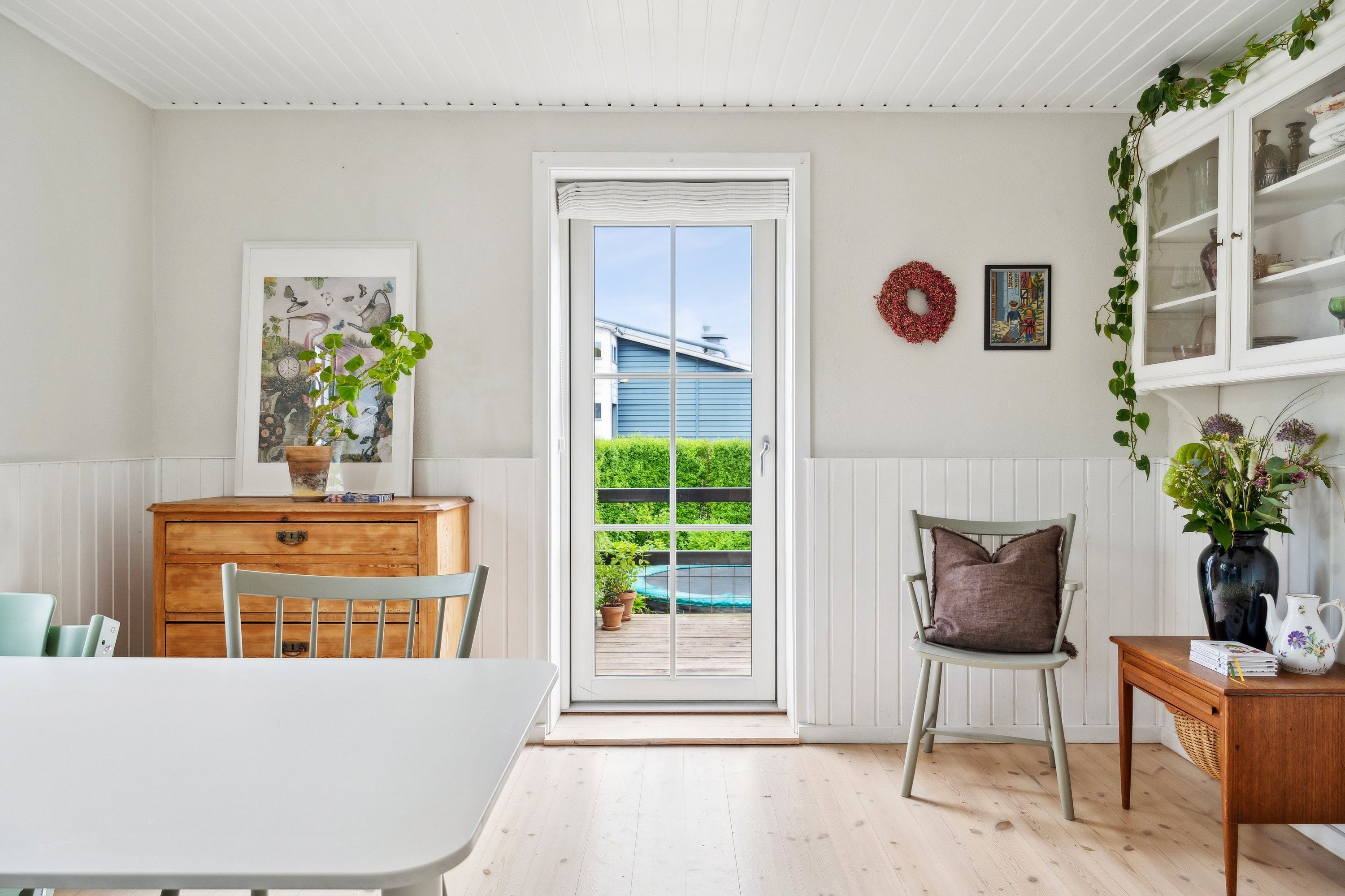 Fremhævet stue billede i fuldskærmstilstand. Billede af Strandvej 1, 9560 Hadsund