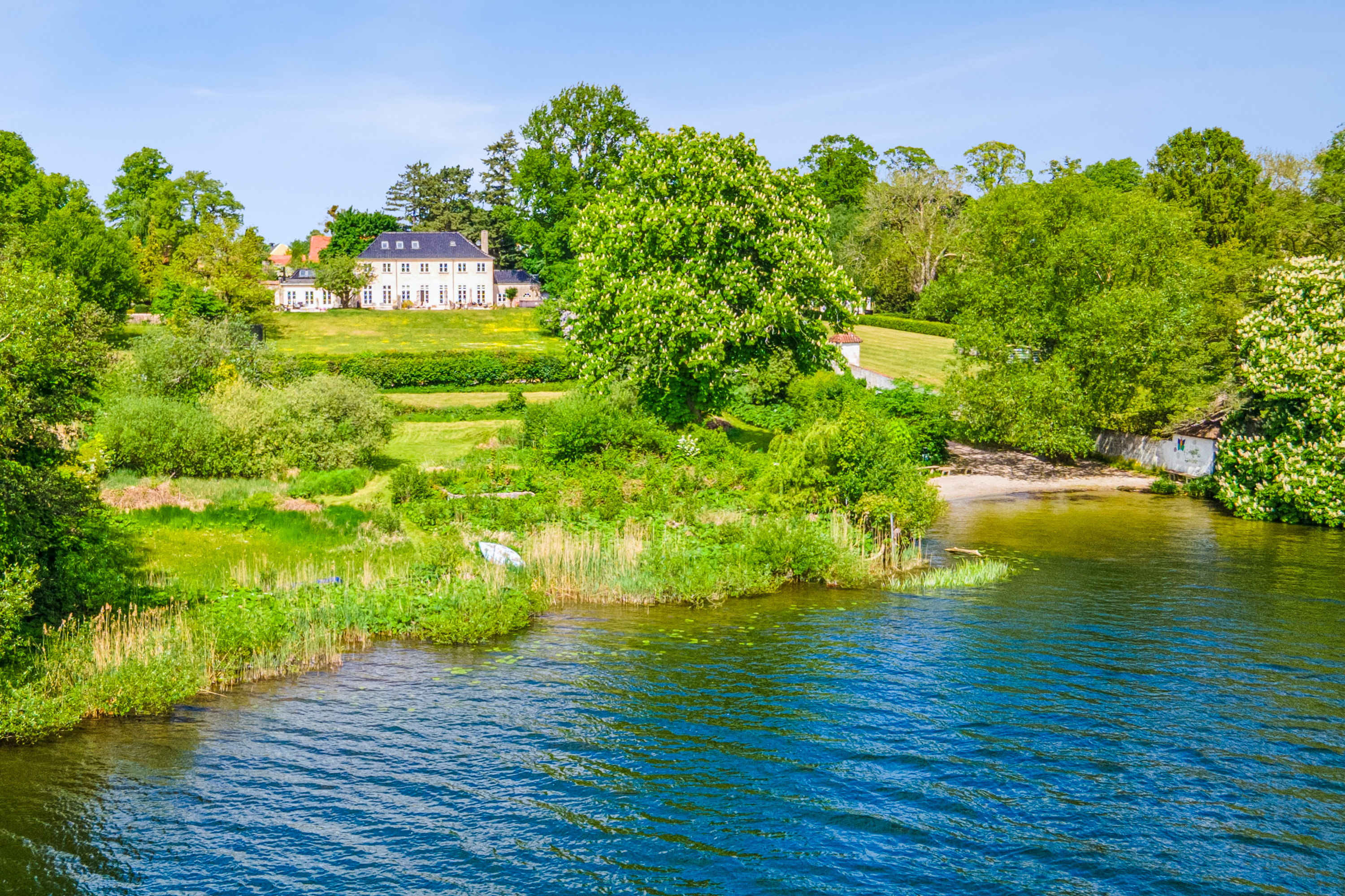 Fremhævet omgivelser billede i fuldskærmstilstand. Billede af Søvej 4B, 3520 Farum