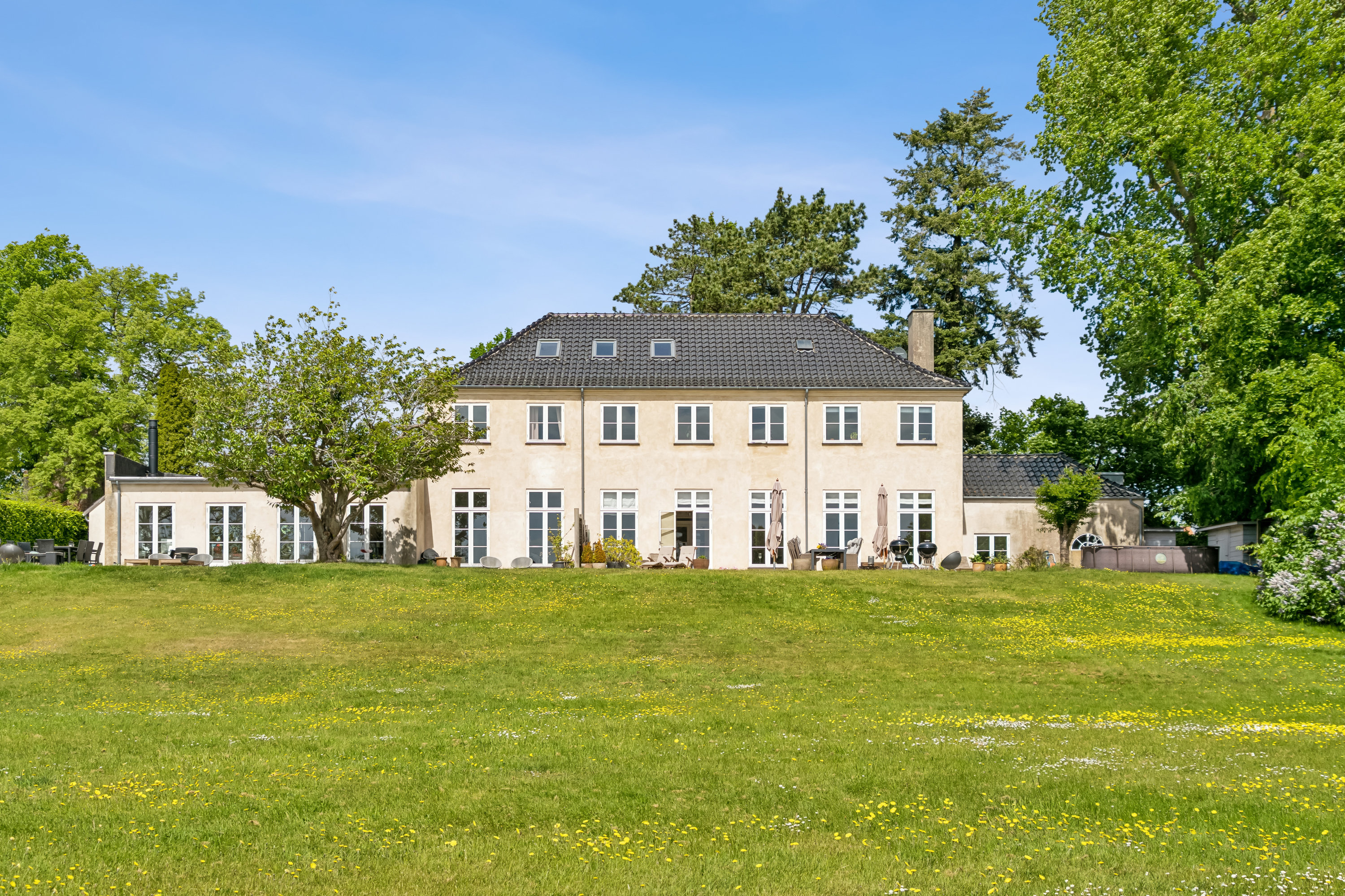 Fremhævet ejendom 1 billede i fuldskærmstilstand. Billede af Søvej 4B, 3520 Farum