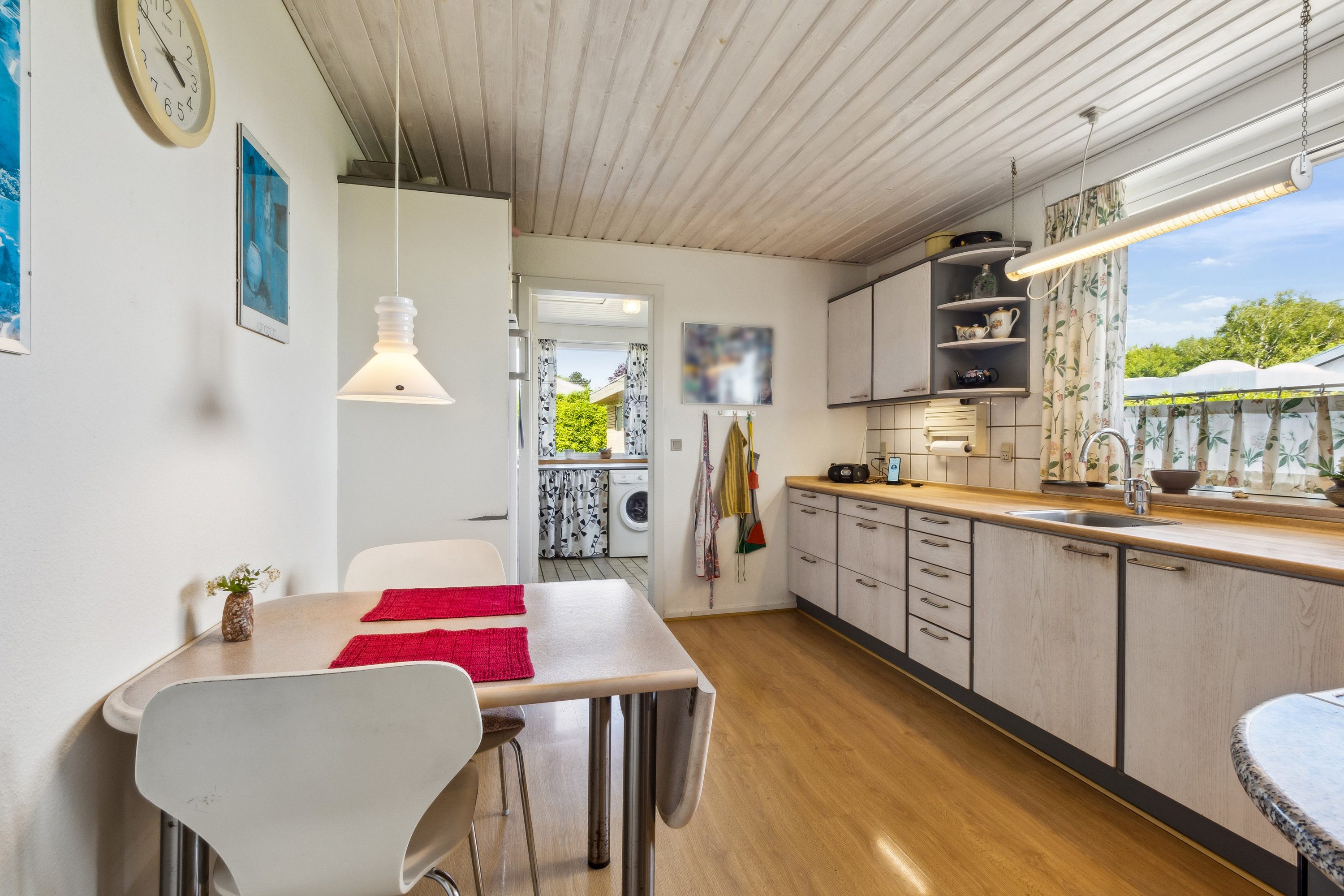 Fremhævet køkken billede i fuldskærmstilstand. Billede af Valmuevej 17, Resen, 7800 Skive