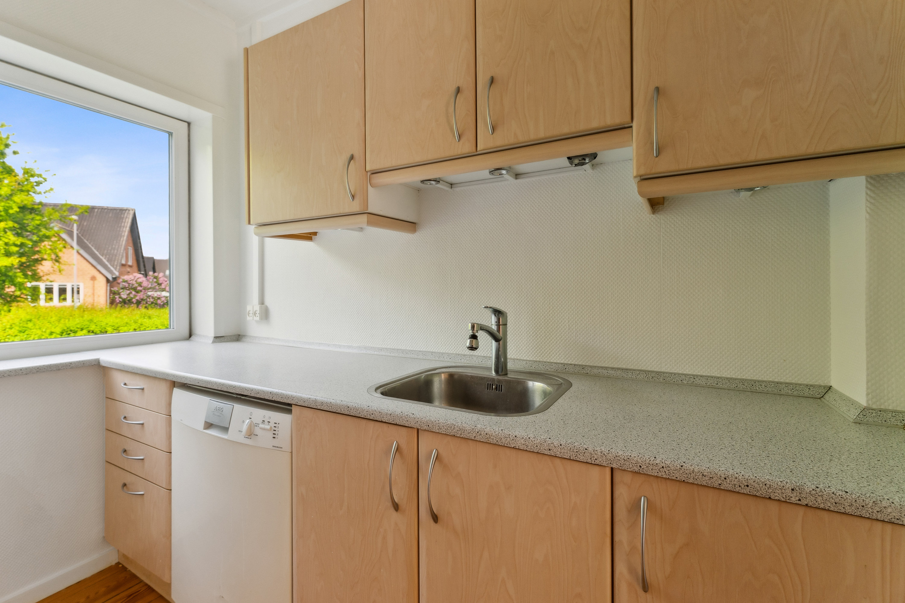 Miniaturebillede 2: køkken. Billede af Gl. Lervang 17, st.. tv., 8930 Randers NØ