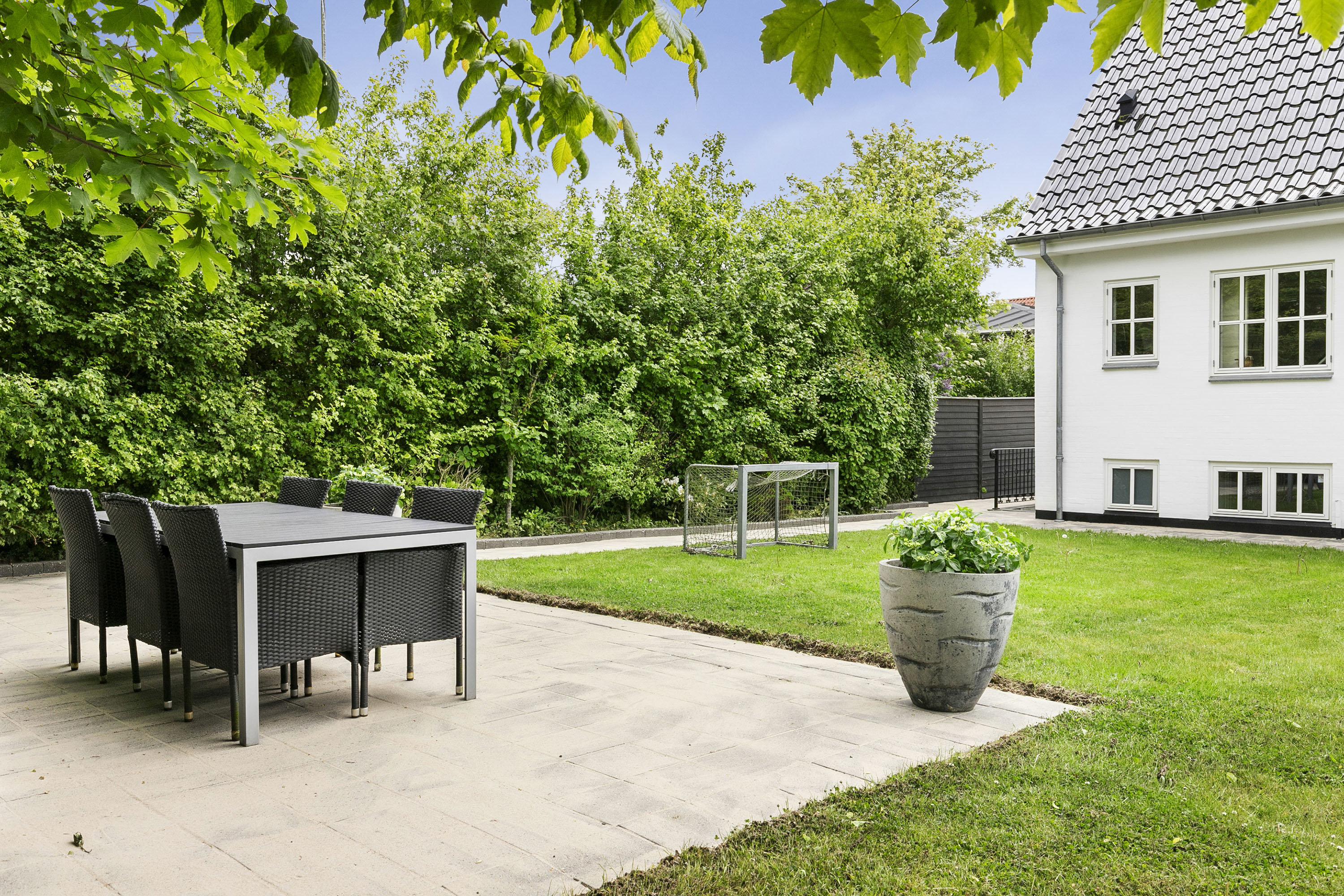 Fremhævet terrasse billede i fuldskærmstilstand. Billede af Kløvermarksvej 11, 9800 Hjørring