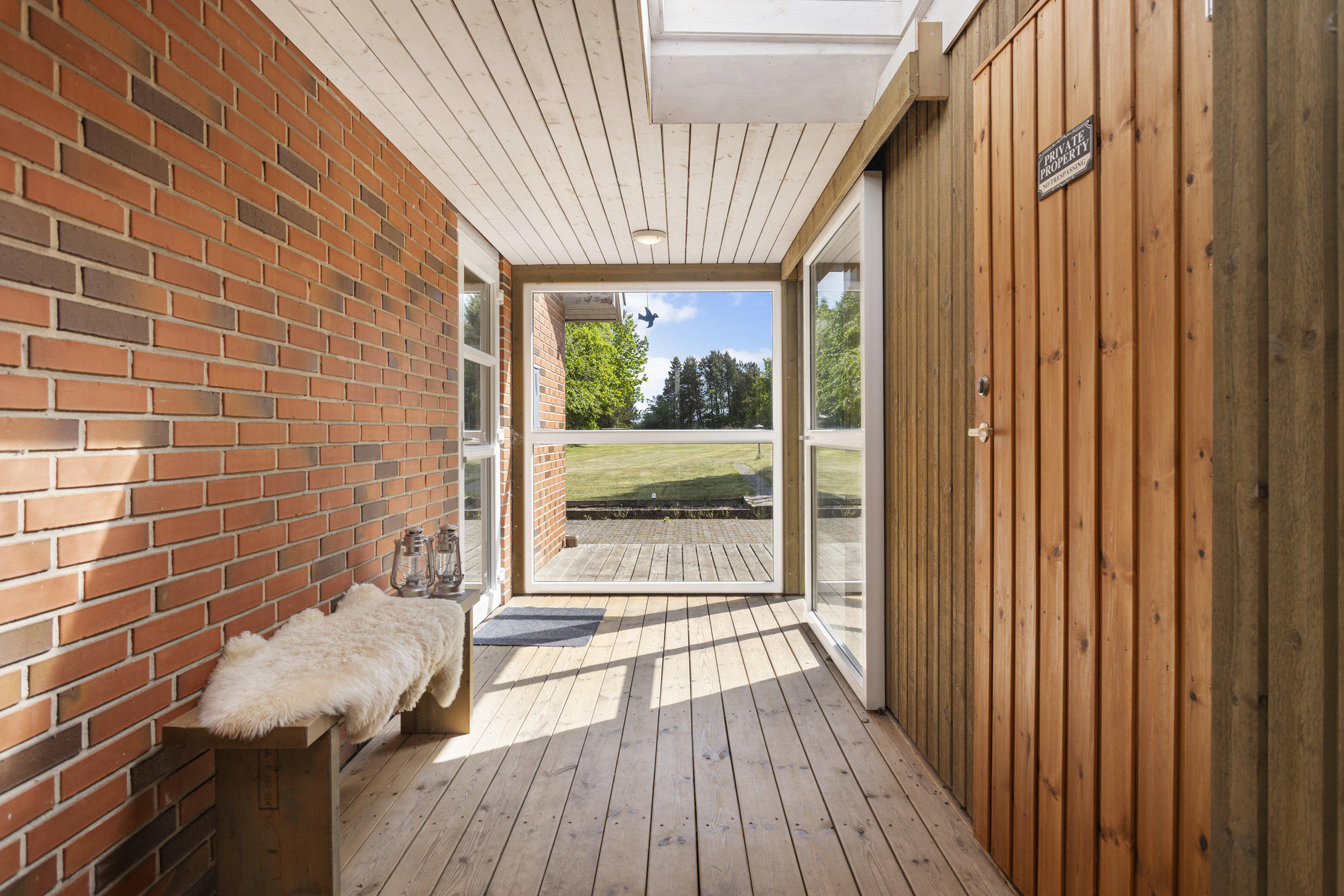 Fremhævet carport billede i fuldskærmstilstand. Billede af Engvej 8, Lyngså, 9300 Sæby